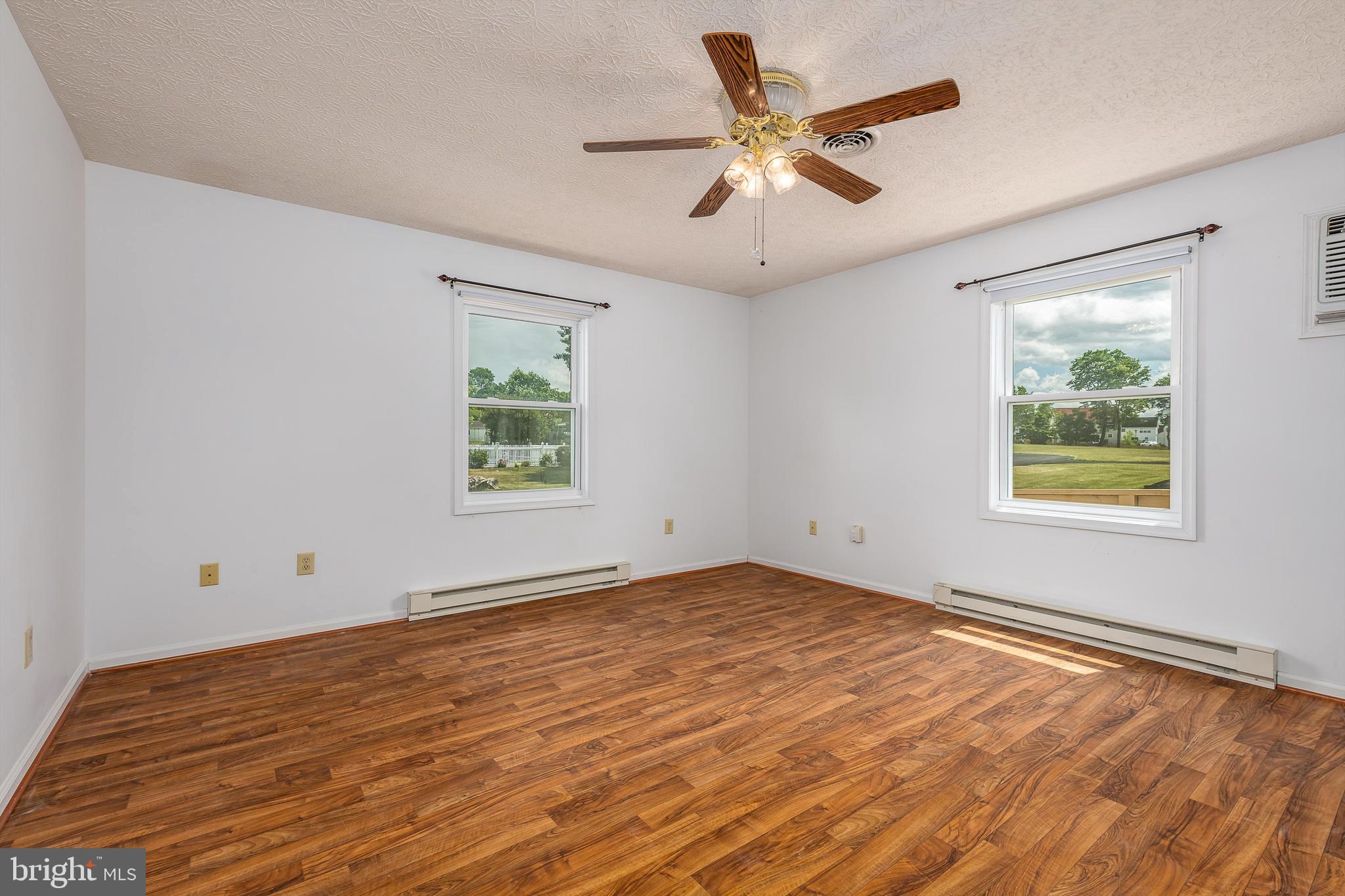 SOUTHLAWN - Residential