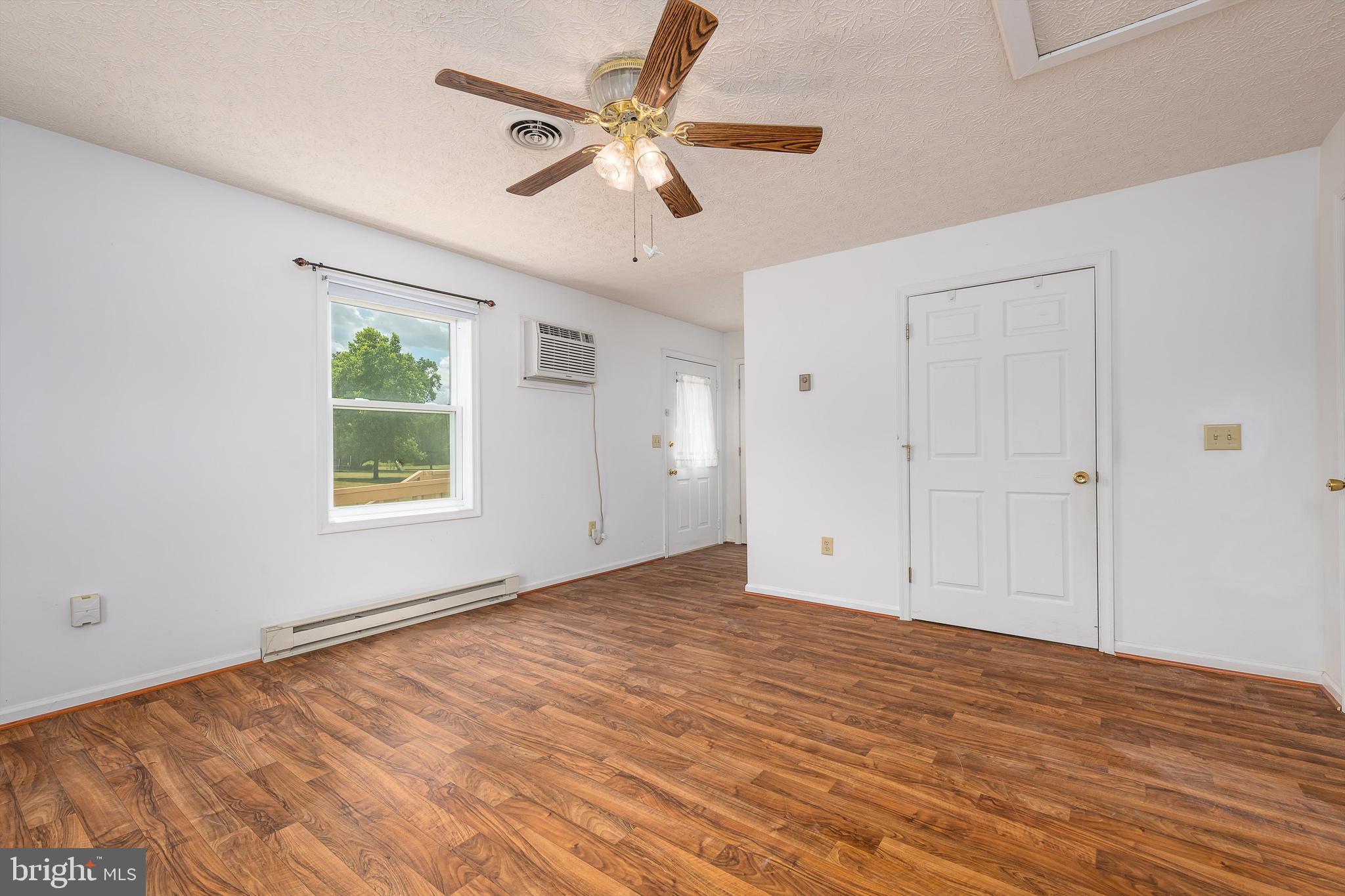 SOUTHLAWN - Residential