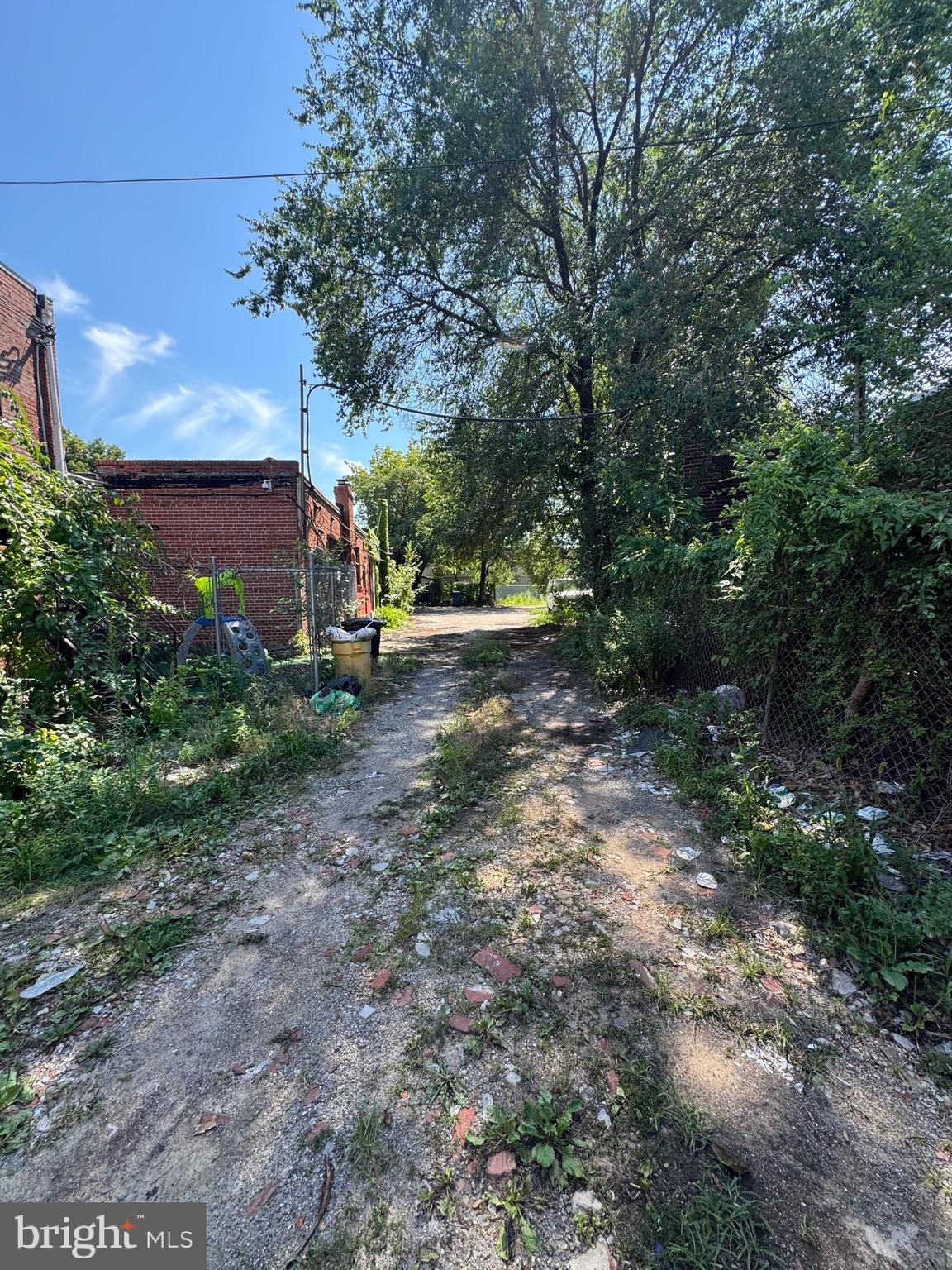 1451 E VERNON ROAD