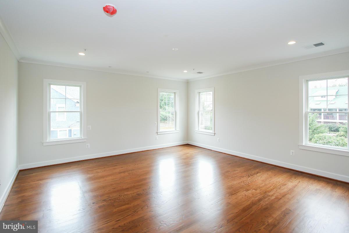 HUNTINGTON TERRACE - Residential