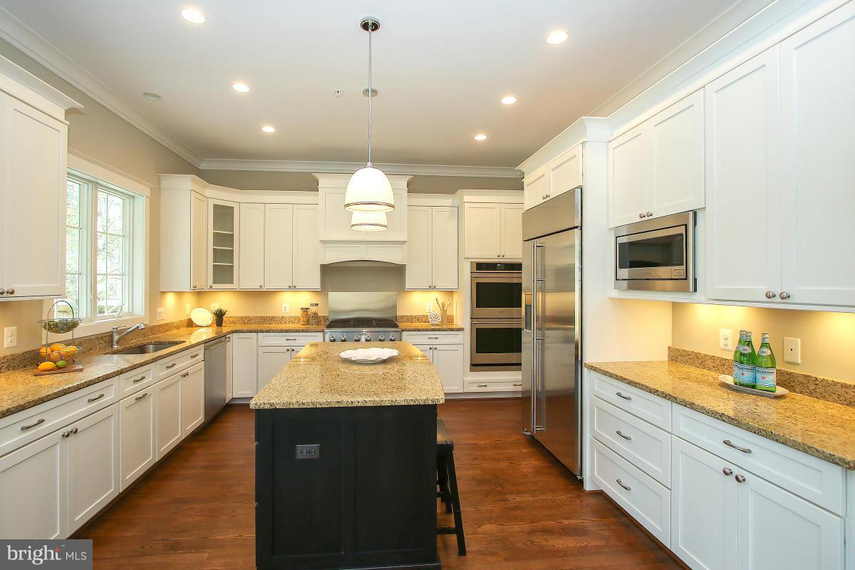 HUNTINGTON TERRACE - Residential