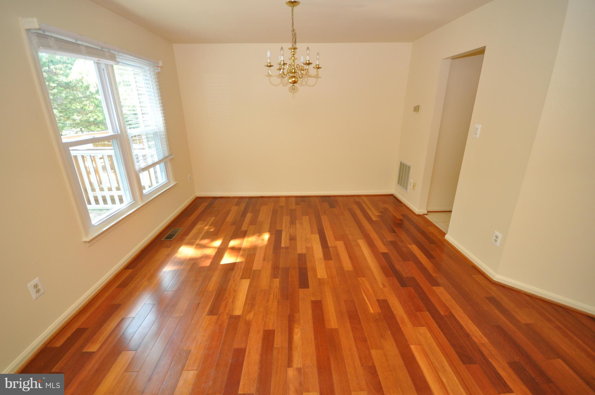 LANDSDOWNE - Residential Lease