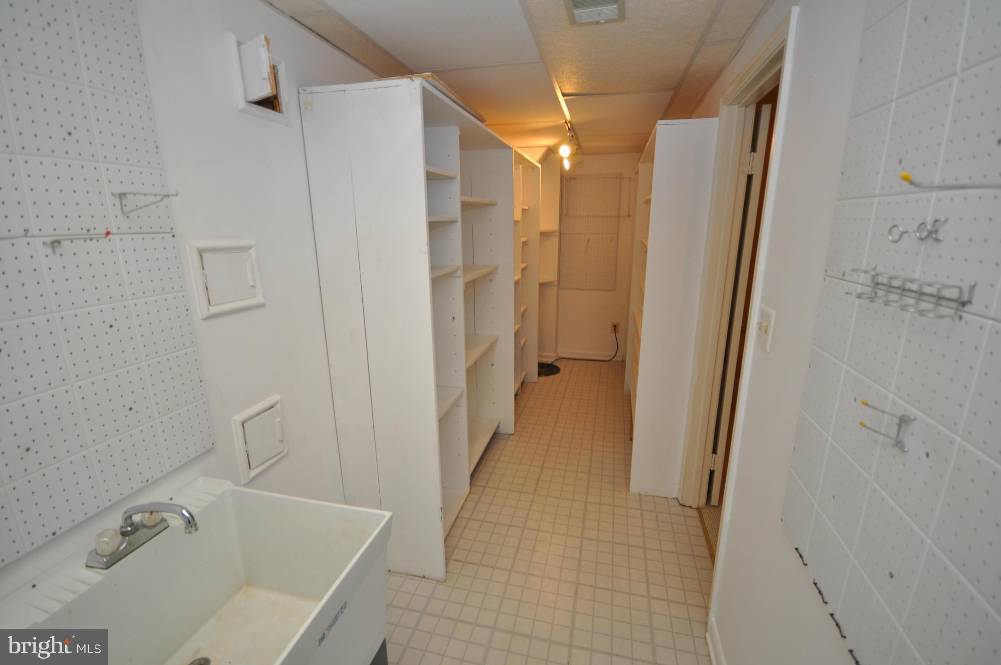 LANDSDOWNE - Residential Lease