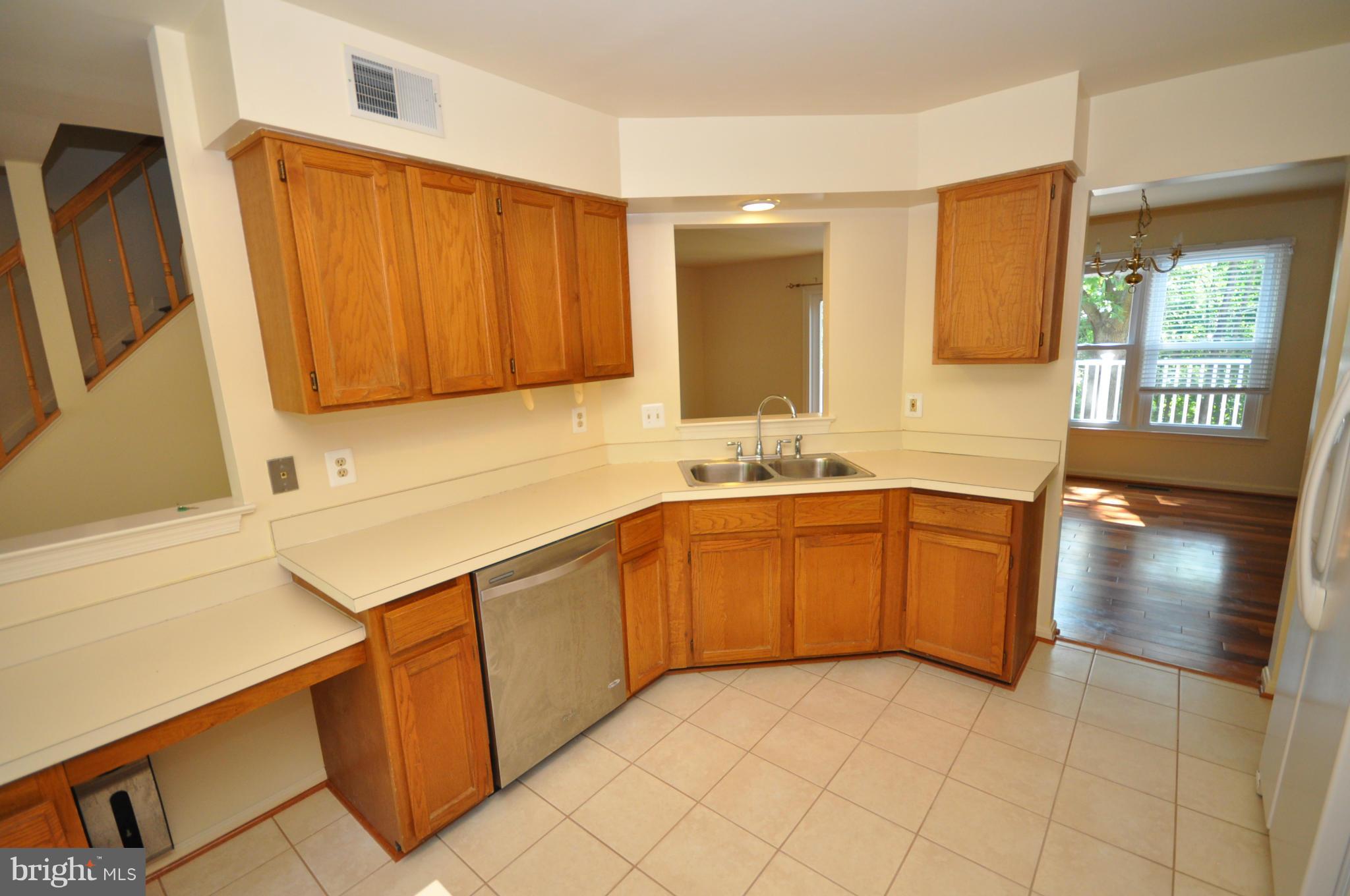 LANDSDOWNE - Residential Lease