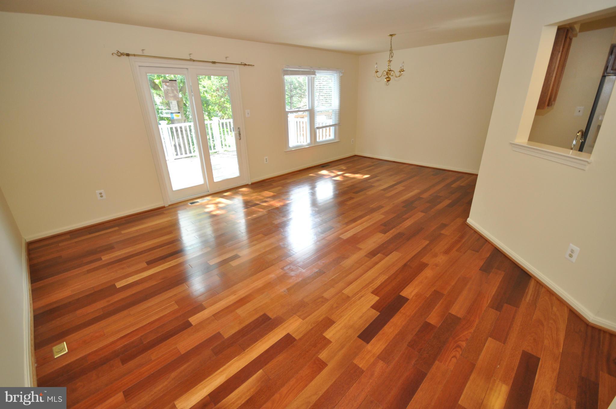 LANDSDOWNE - Residential Lease