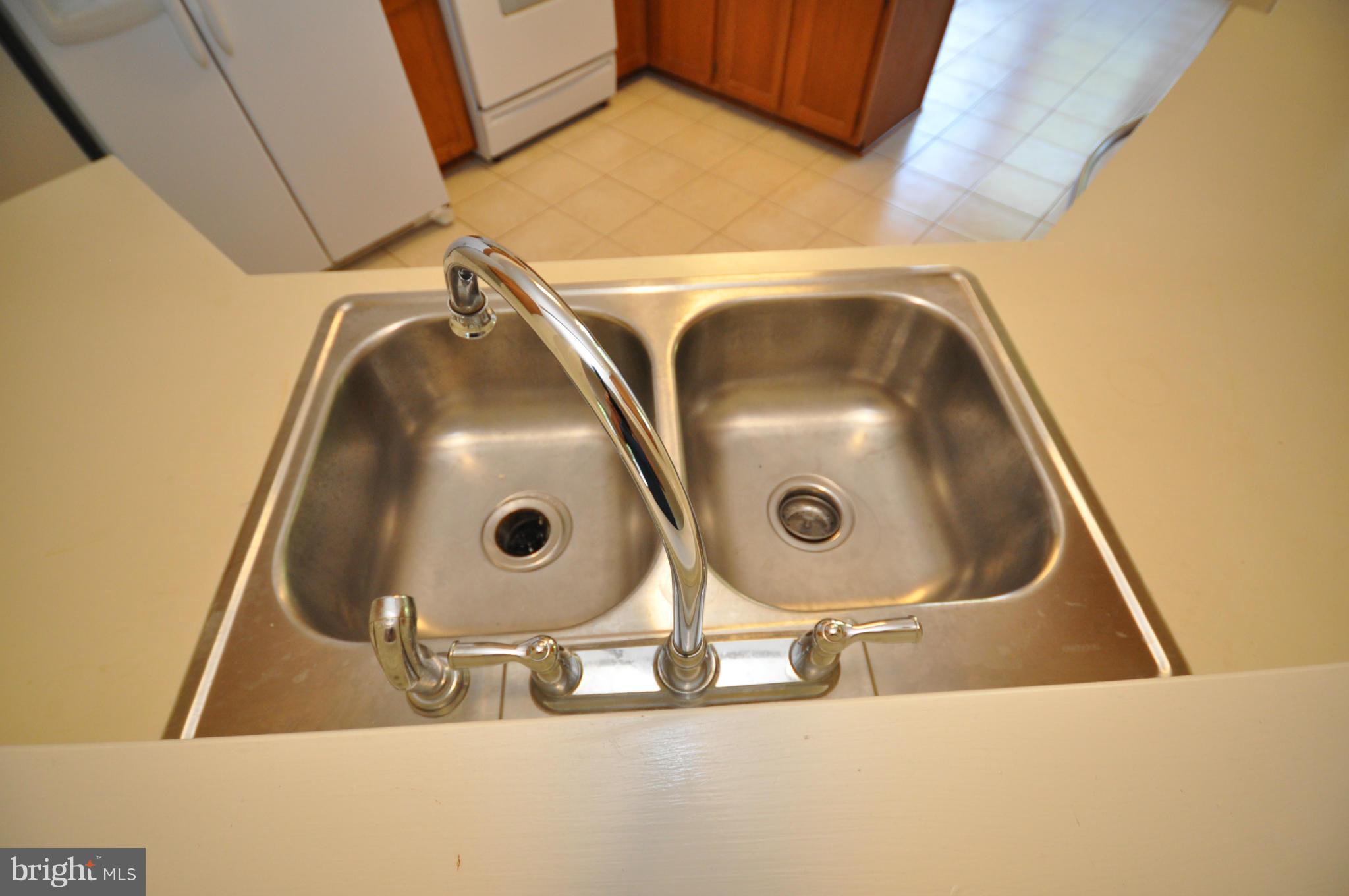 LANDSDOWNE - Residential Lease