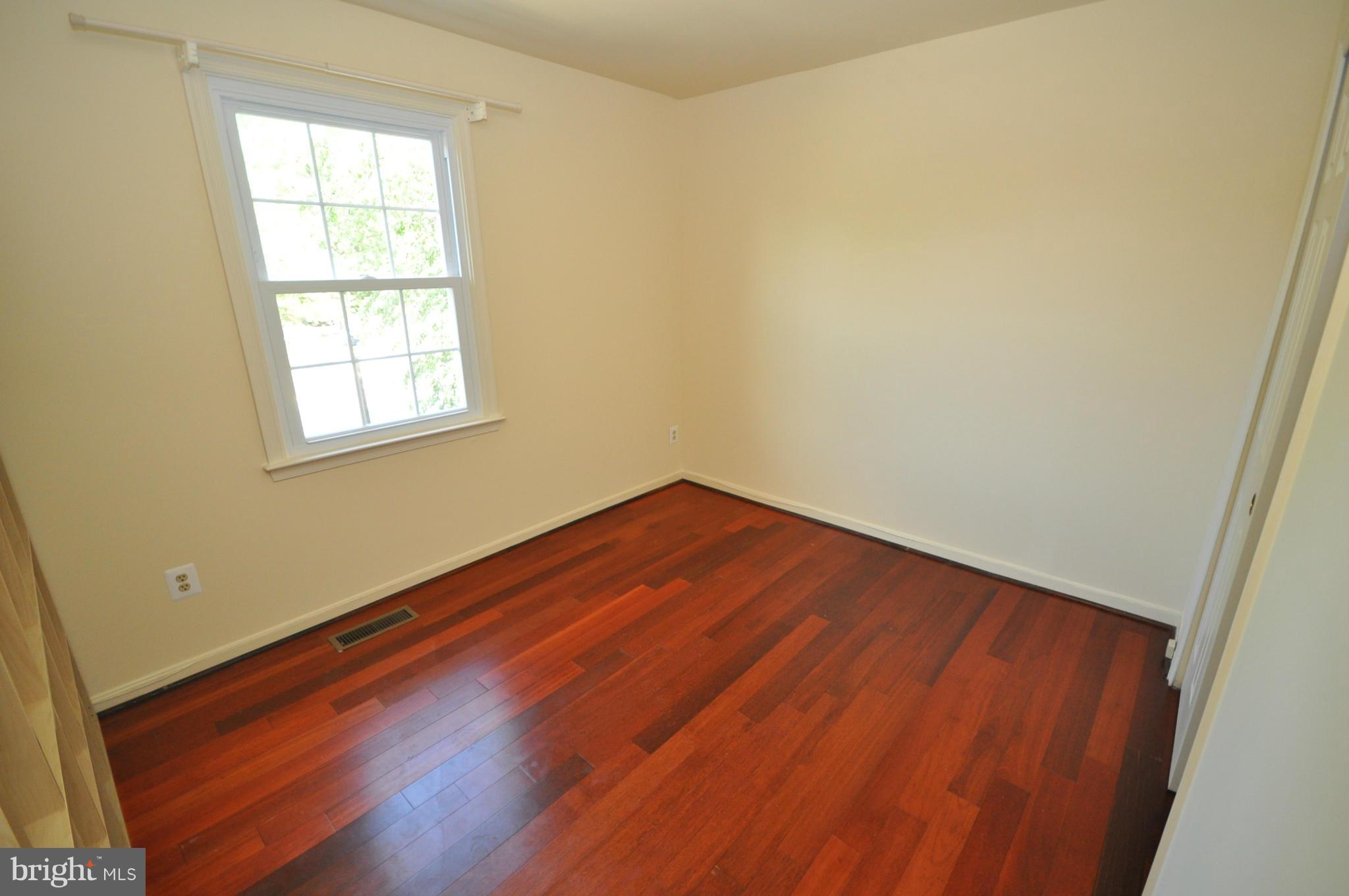 LANDSDOWNE - Residential Lease