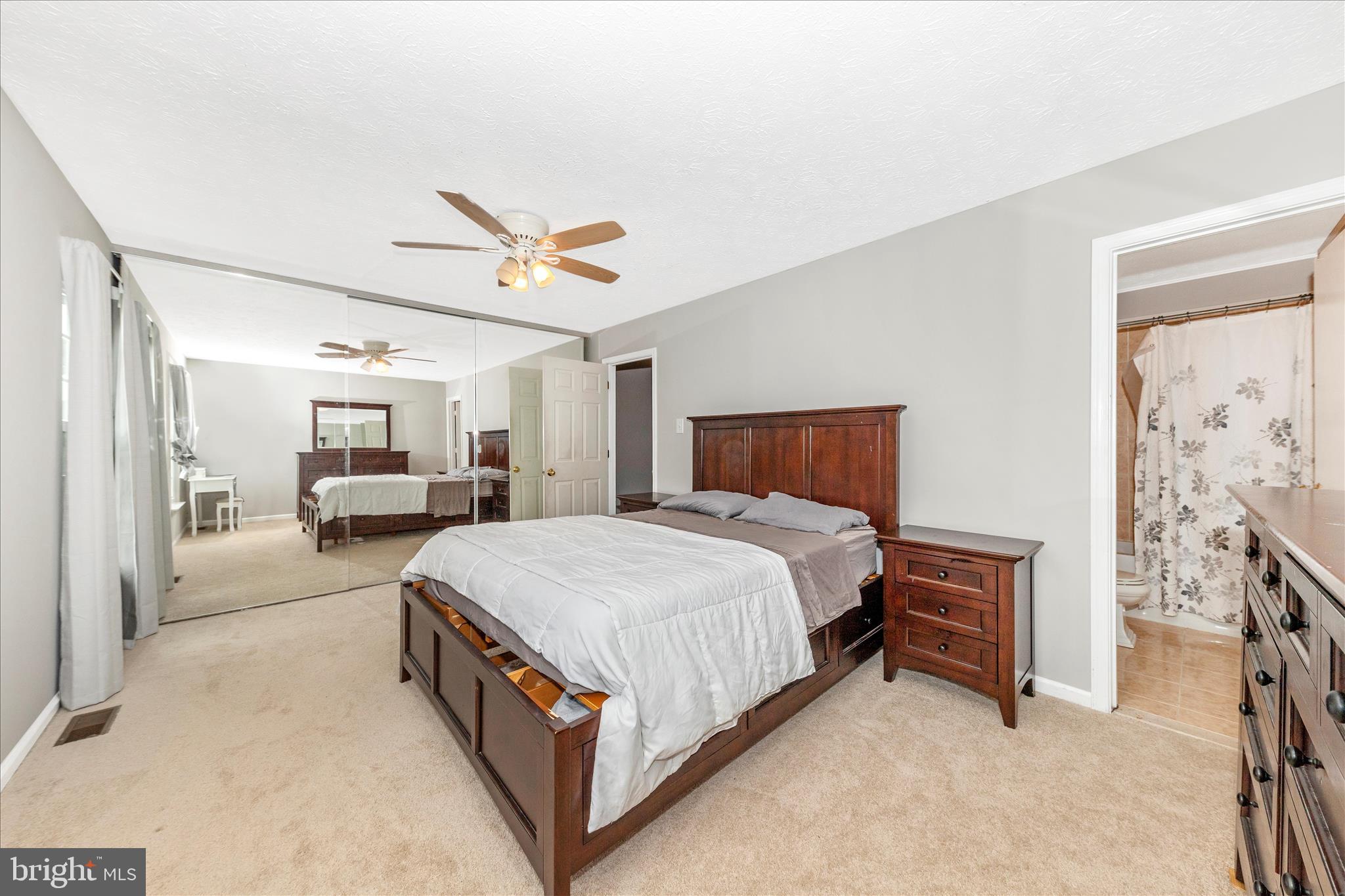 ROBIN MEADOWS - Residential