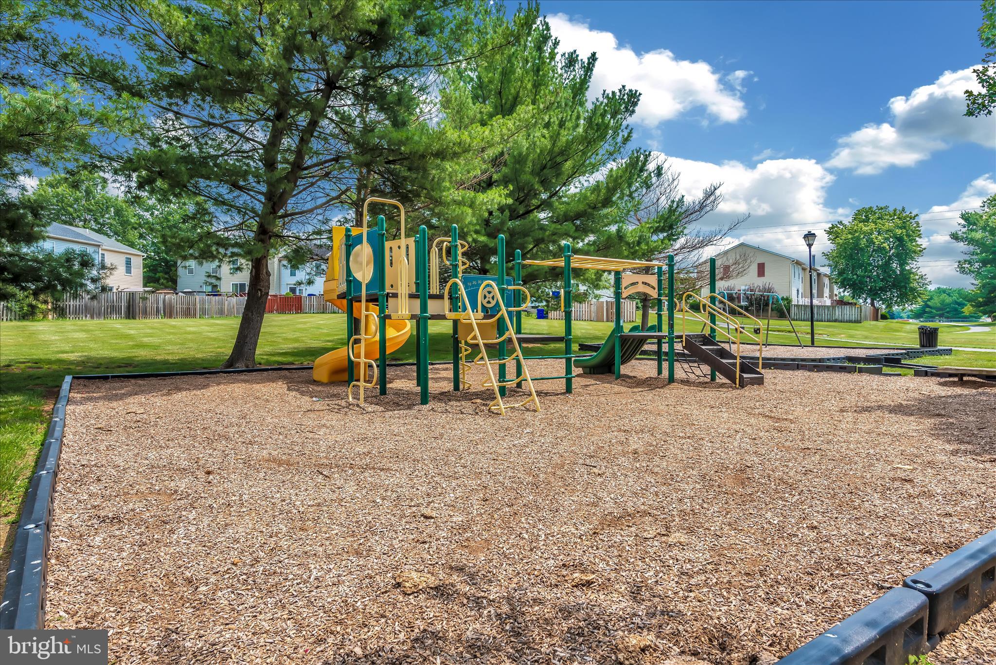 ROBIN MEADOWS - Residential