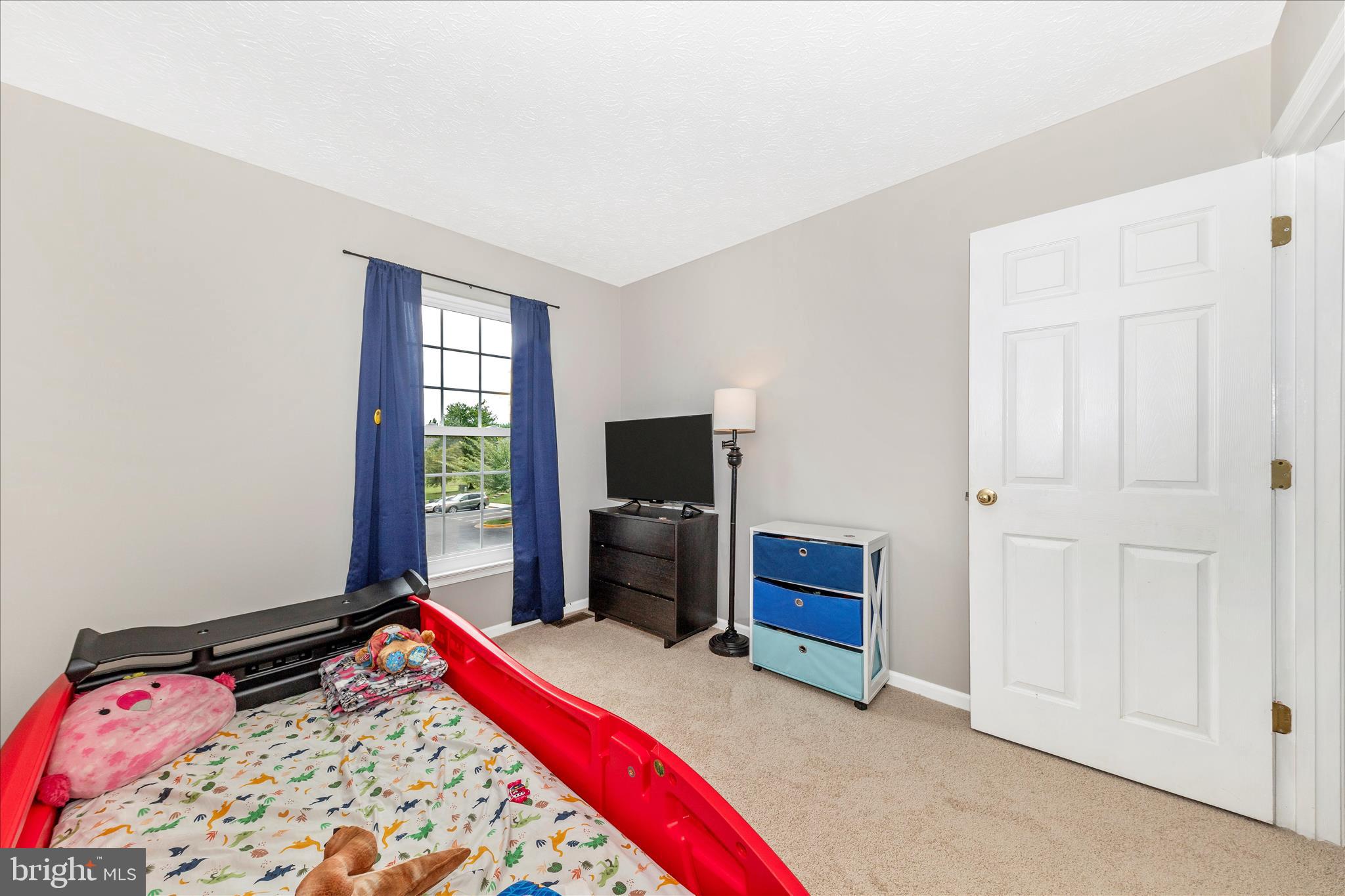 ROBIN MEADOWS - Residential