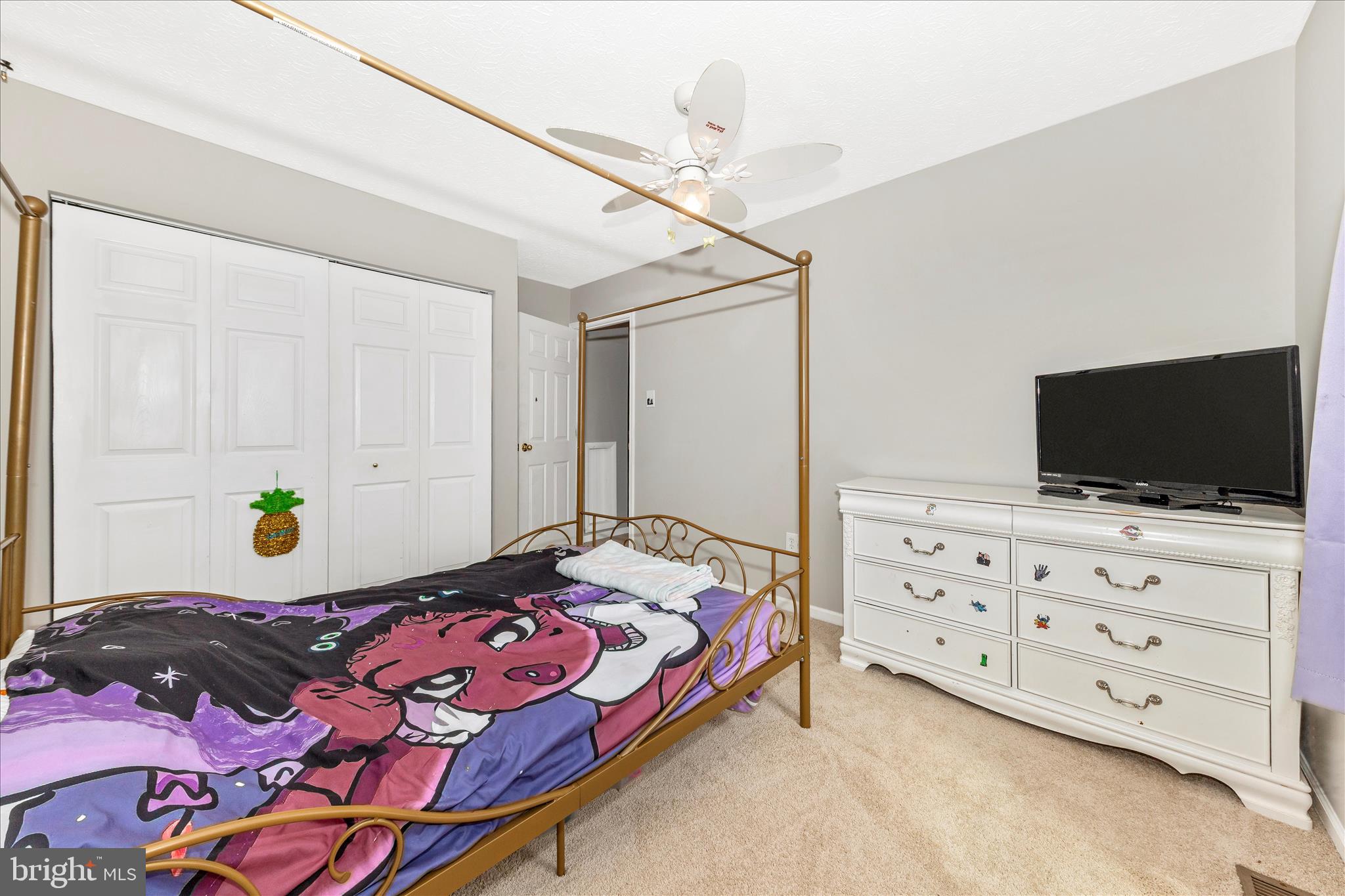 ROBIN MEADOWS - Residential