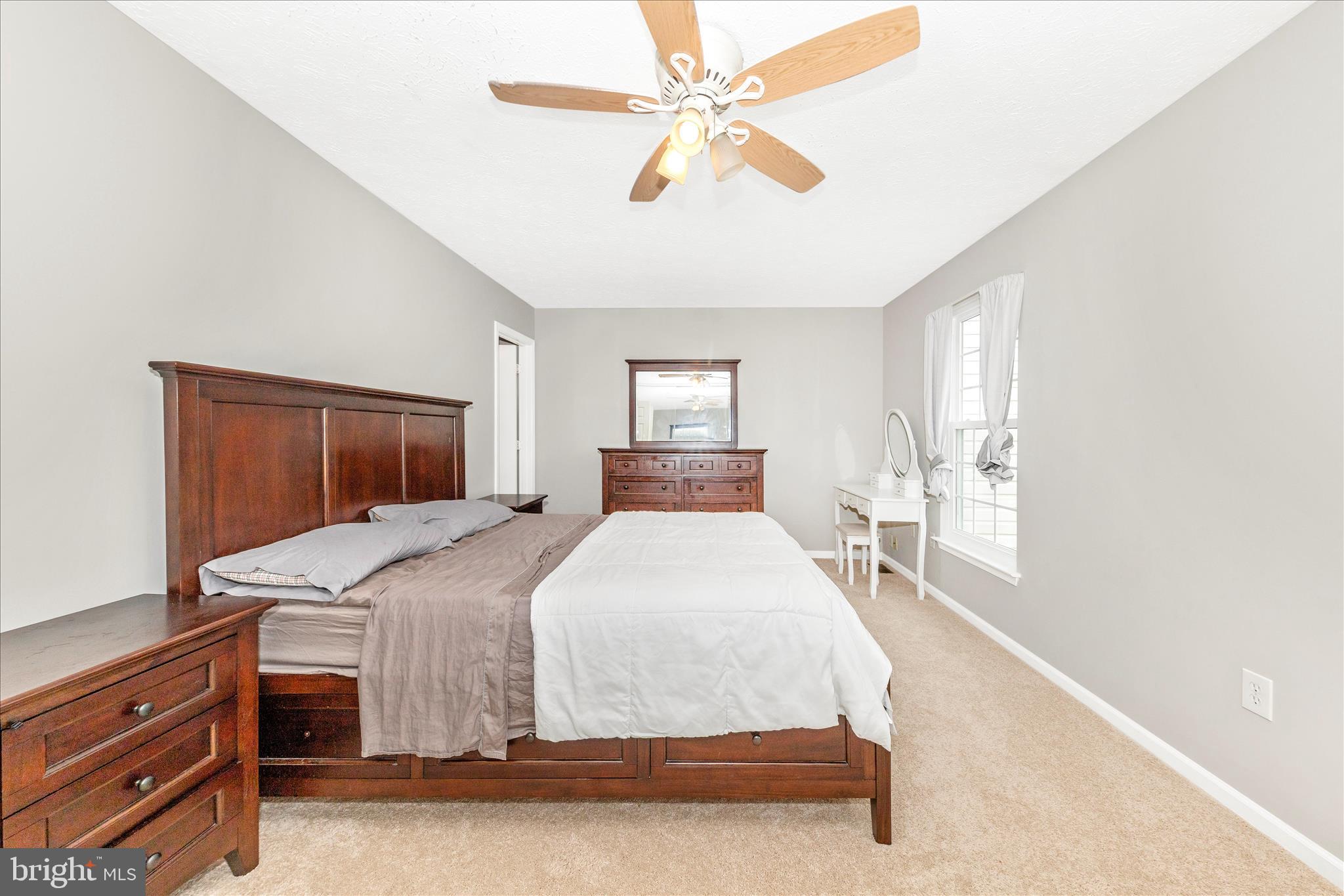 ROBIN MEADOWS - Residential