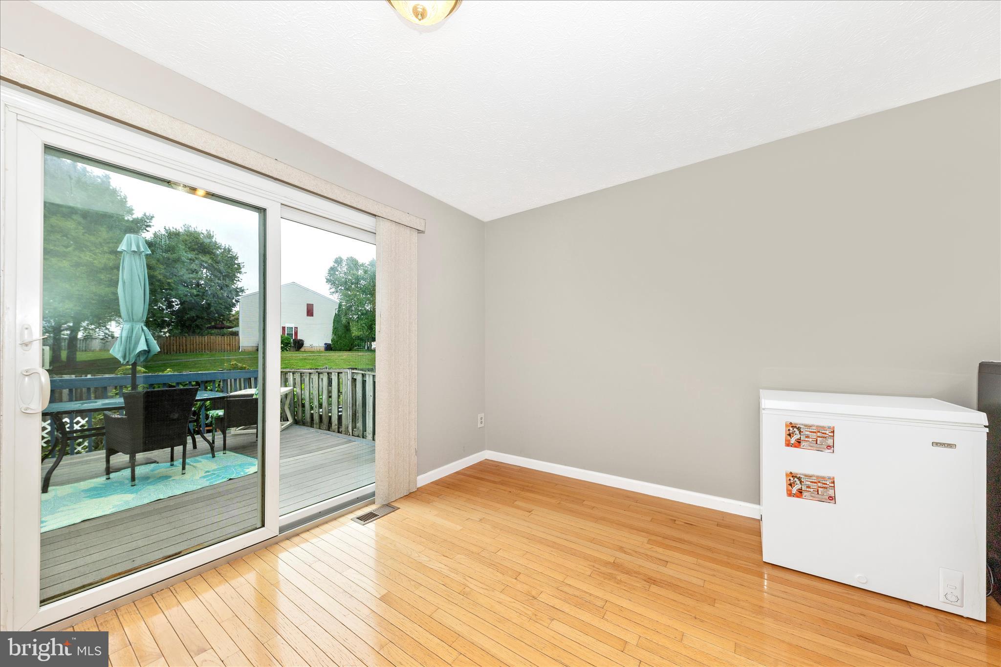 ROBIN MEADOWS - Residential