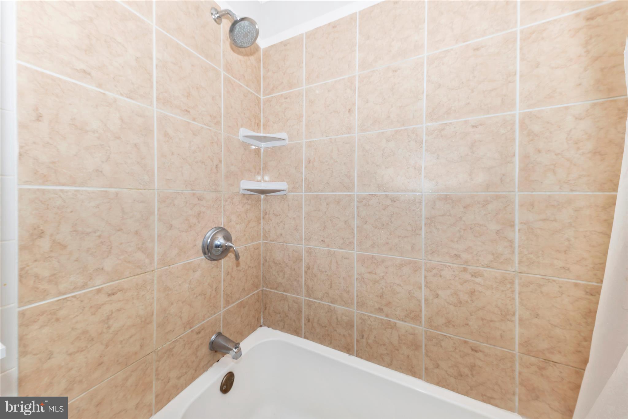 ROBIN MEADOWS - Residential