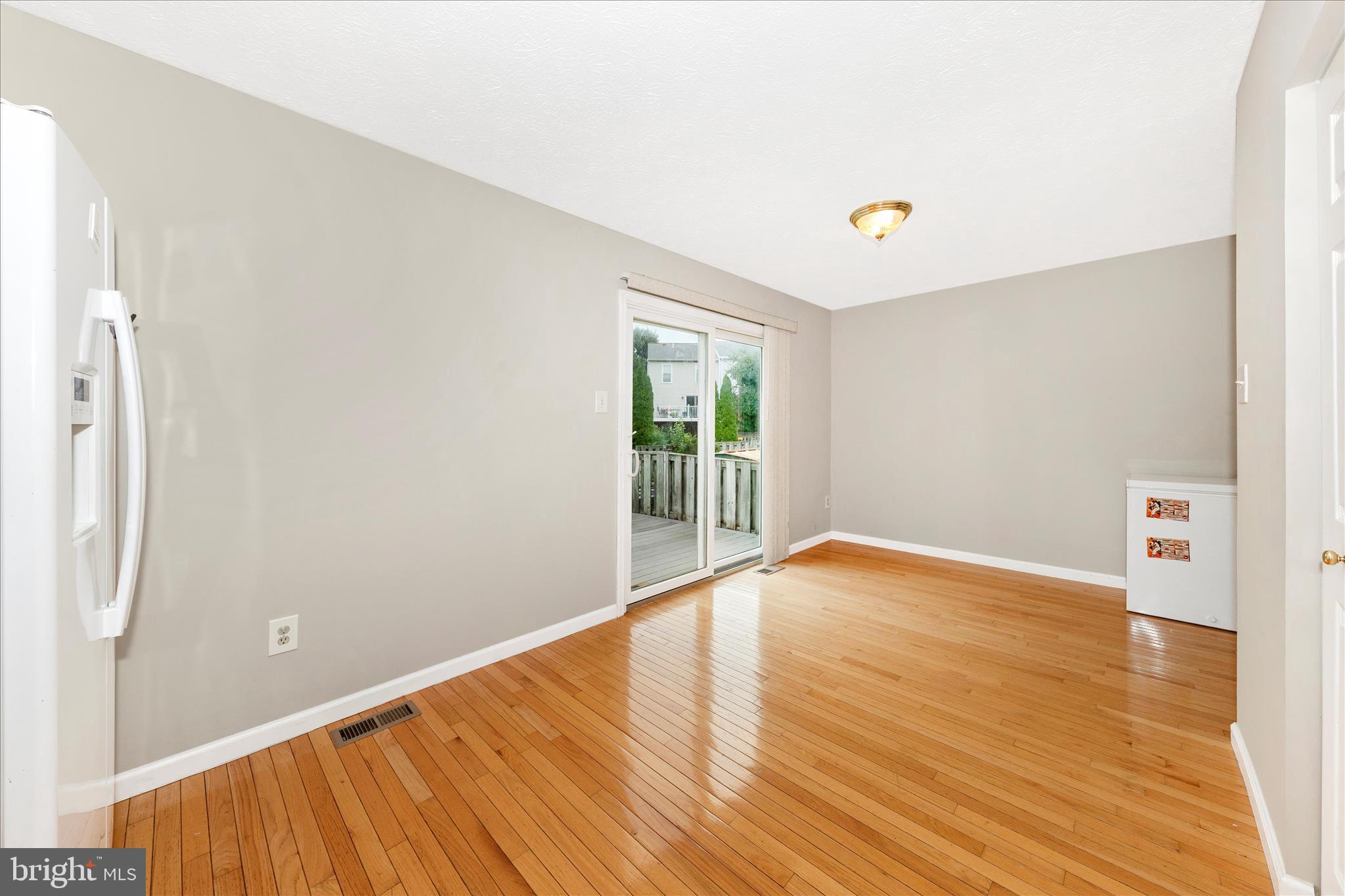 ROBIN MEADOWS - Residential