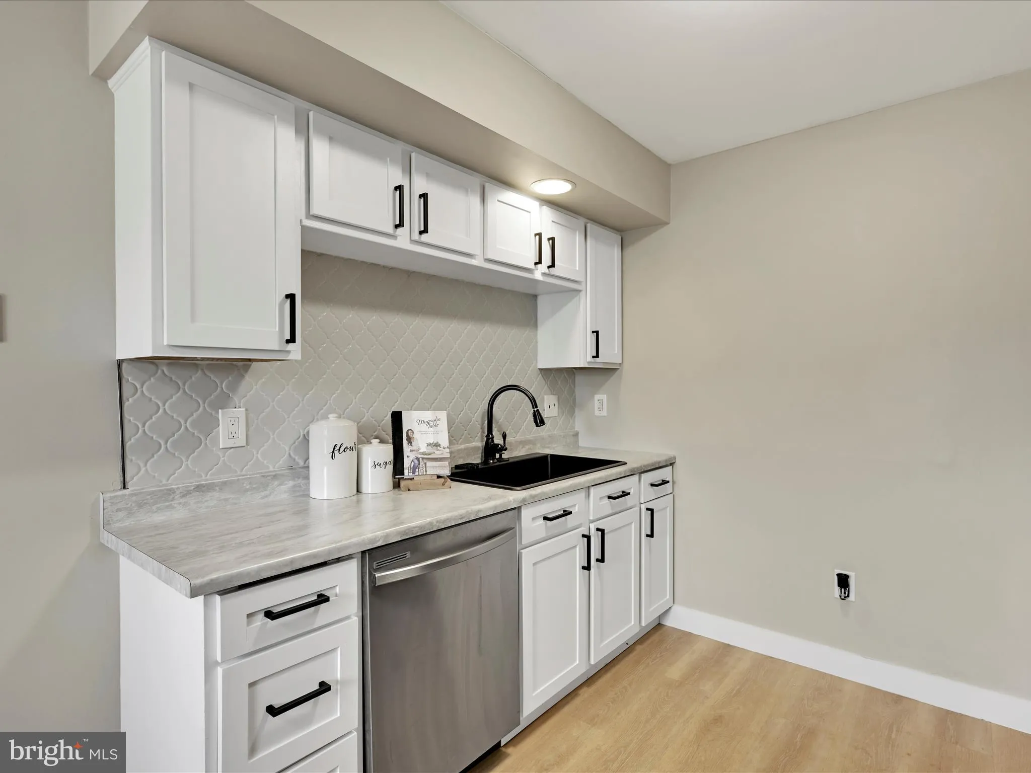 Cressona, Pennsylvania 17929, United States, 3 Bedrooms Bedrooms, ,2 BathroomsBathrooms,Residential,Pending,140449