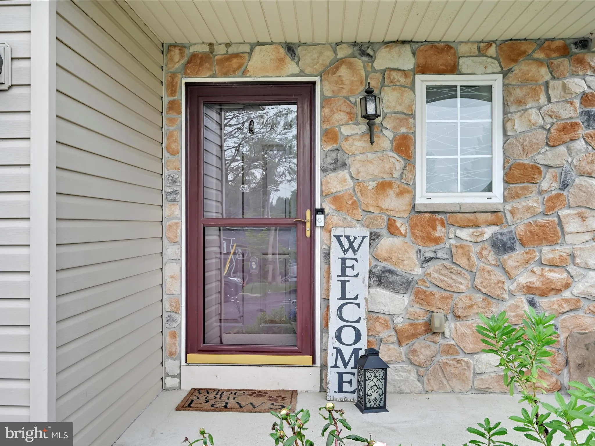 Cressona, Pennsylvania 17929, United States, 3 Bedrooms Bedrooms, ,2 BathroomsBathrooms,Residential,Pending,140449