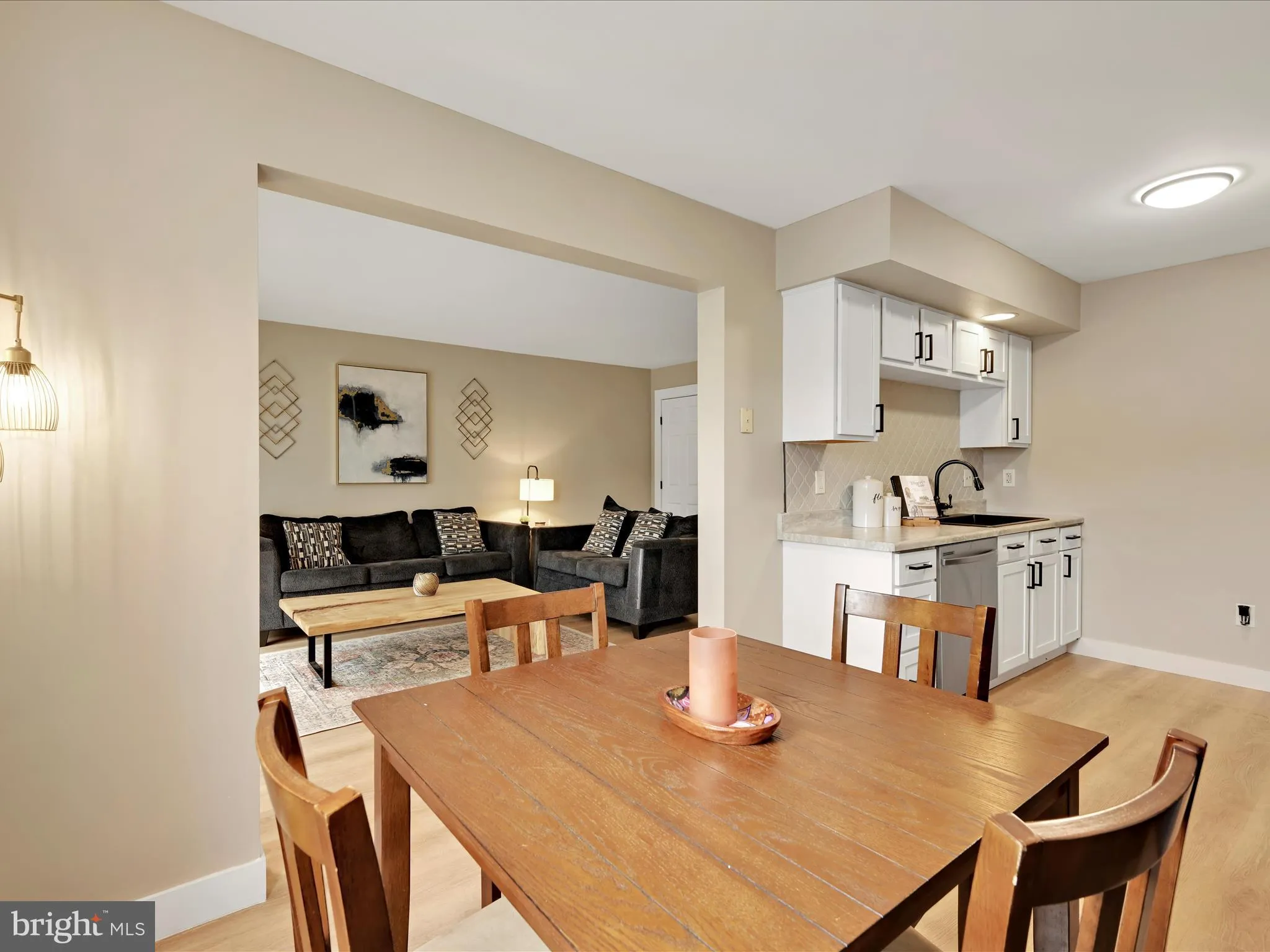 Cressona, Pennsylvania 17929, United States, 3 Bedrooms Bedrooms, ,2 BathroomsBathrooms,Residential,Pending,140449