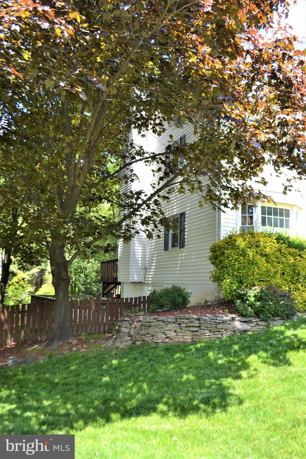 BURKE CENTRE - Residential