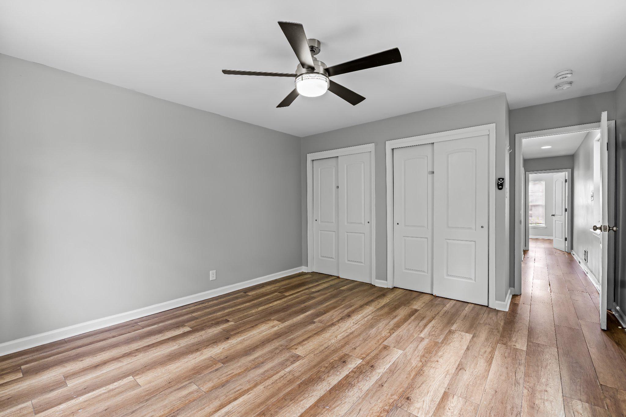 HOLLINS MARKET - Residential