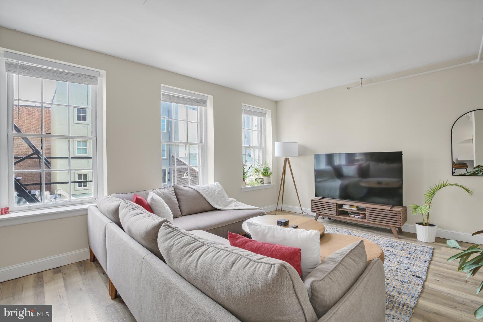 OLD CITY - Residential Lease