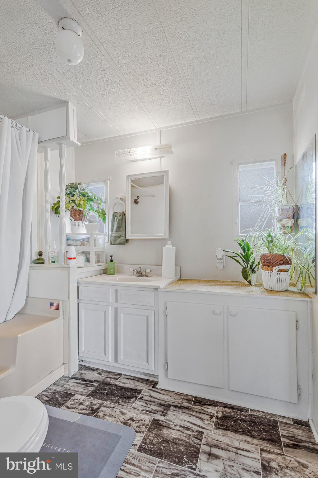 FLOWER VILLAGE - Residential