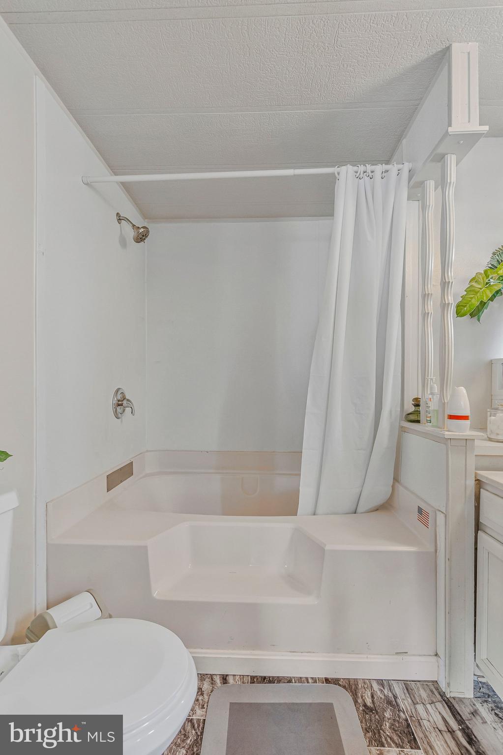 FLOWER VILLAGE - Residential