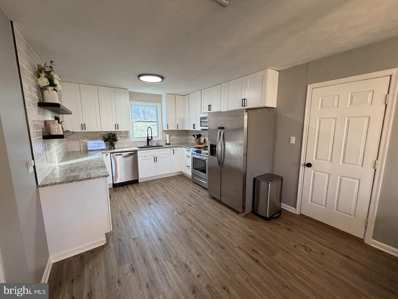 MEADOW BROOK - Residential