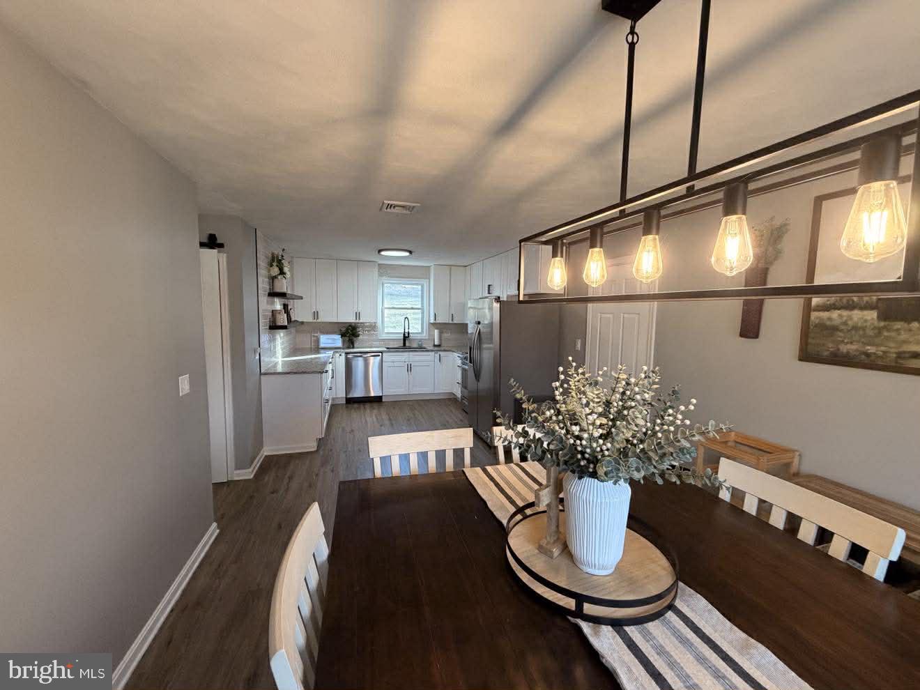 MEADOW BROOK - Residential