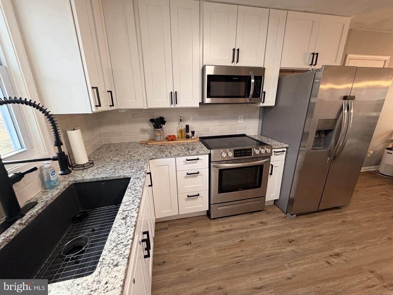 MEADOW BROOK - Residential