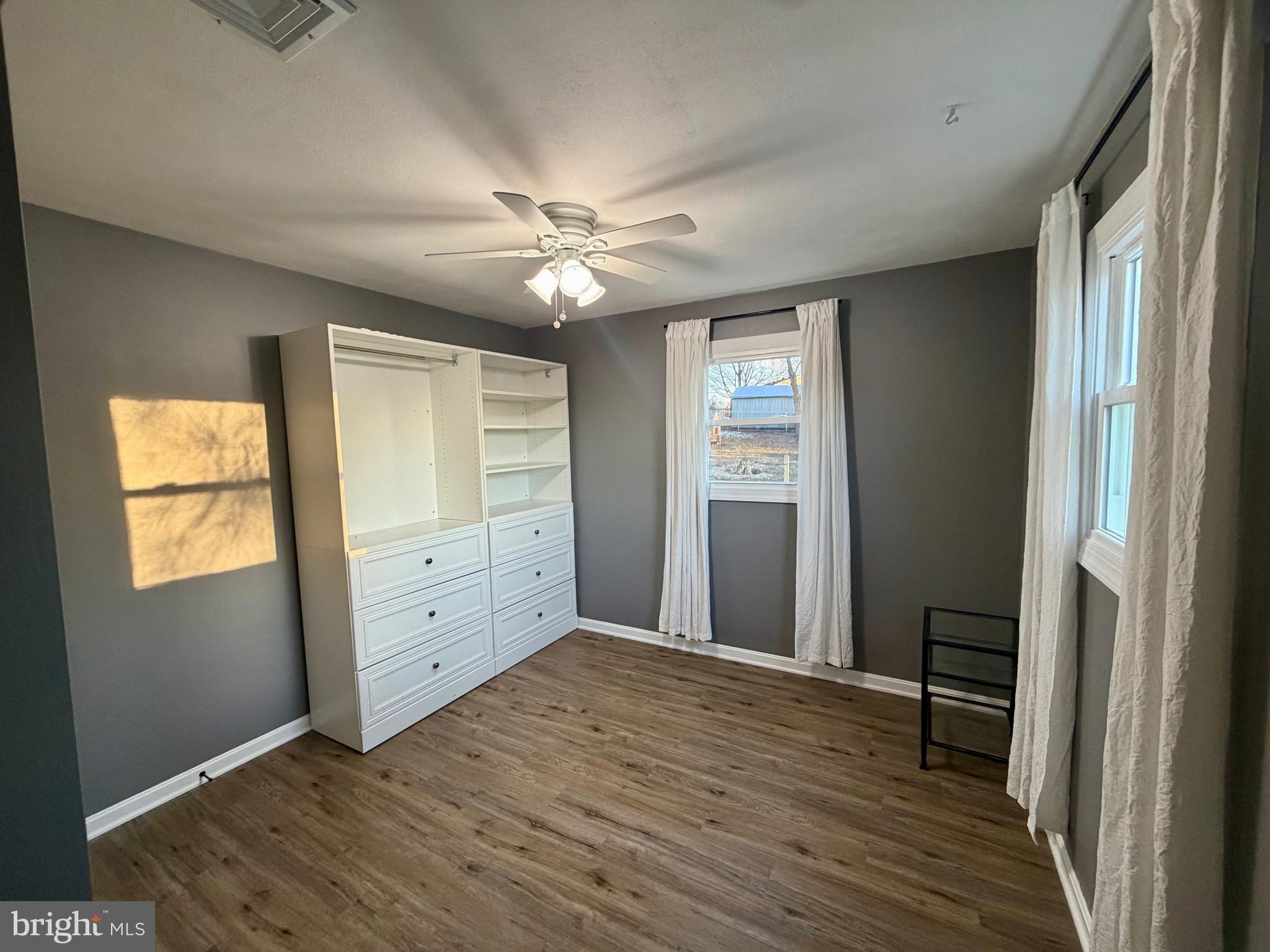 MEADOW BROOK - Residential