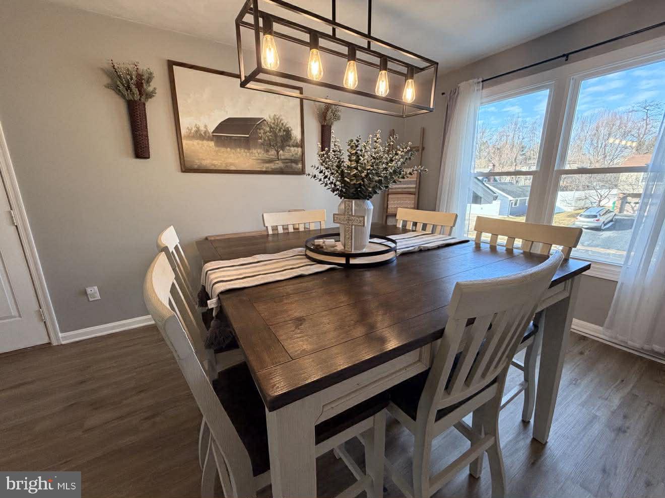 MEADOW BROOK - Residential