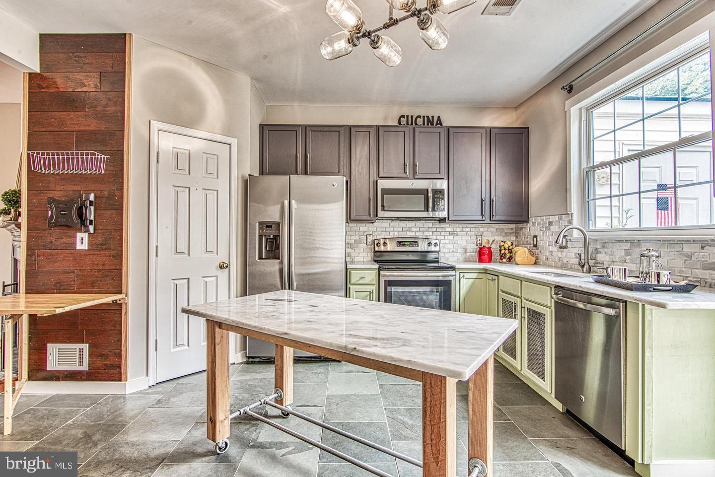 MCNAIR FARMS LAND BAY 2 - Residential Lease