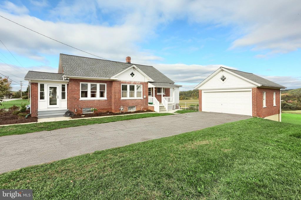 Photo of 203 York Road, YORK, PA 17407 (MLS # PAYK2091960)