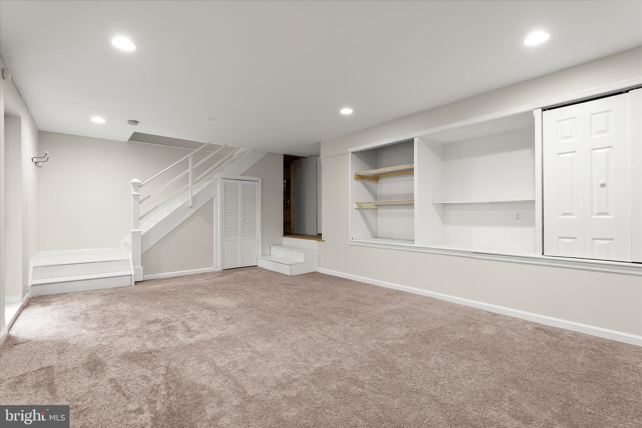 MOUNT WASHINGTON - Residential