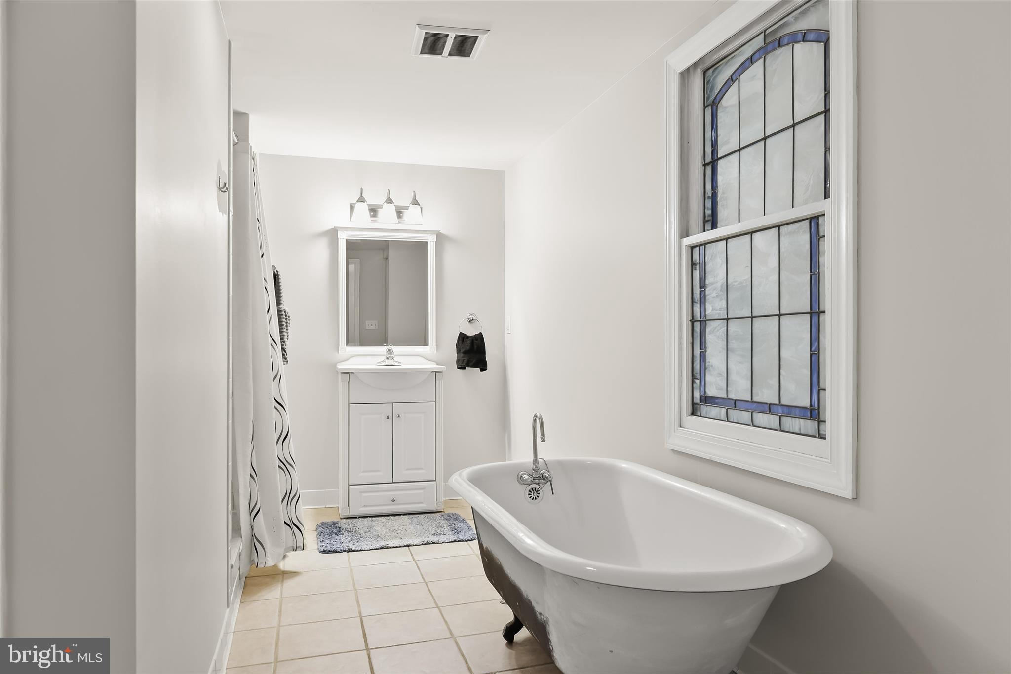 MOUNT WASHINGTON - Residential