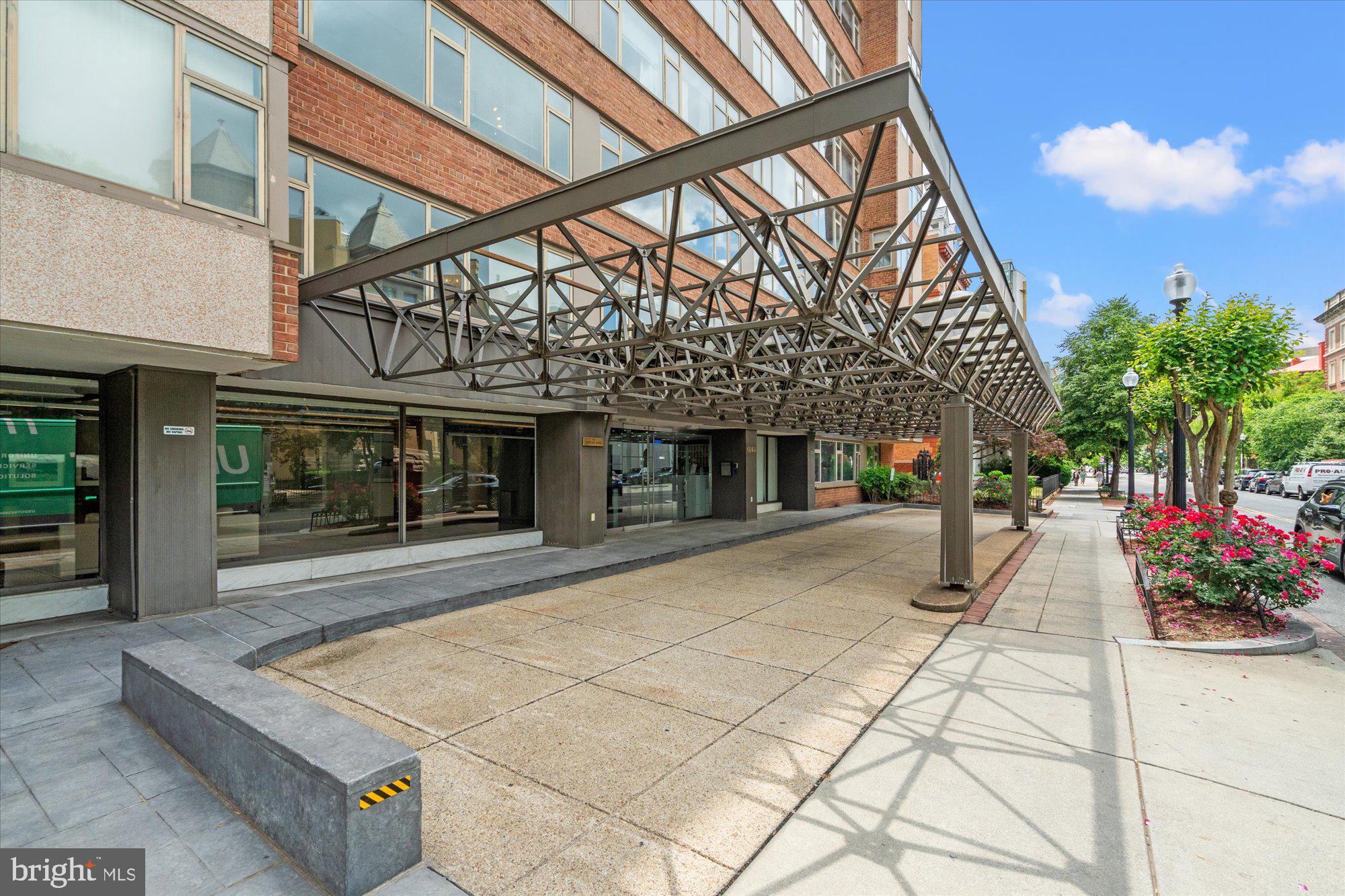 1545 18TH STREET NW 905
