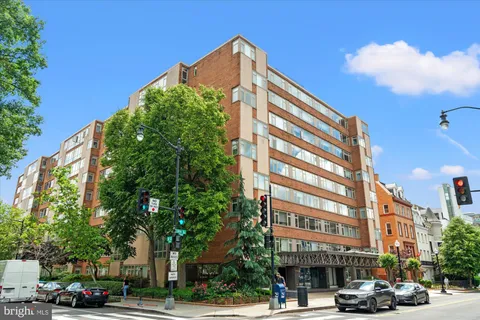 MLS: DCDC2201042