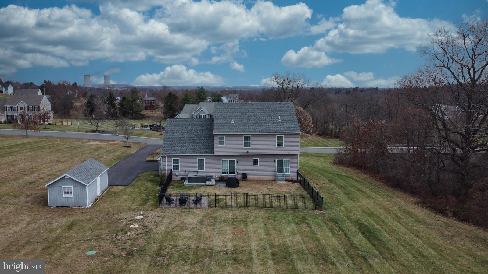 WALNUT SPRINGS EST - Residential