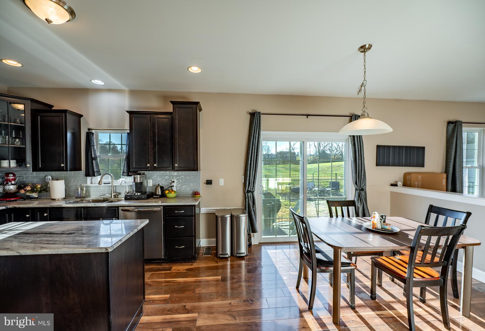 WALNUT SPRINGS EST - Residential