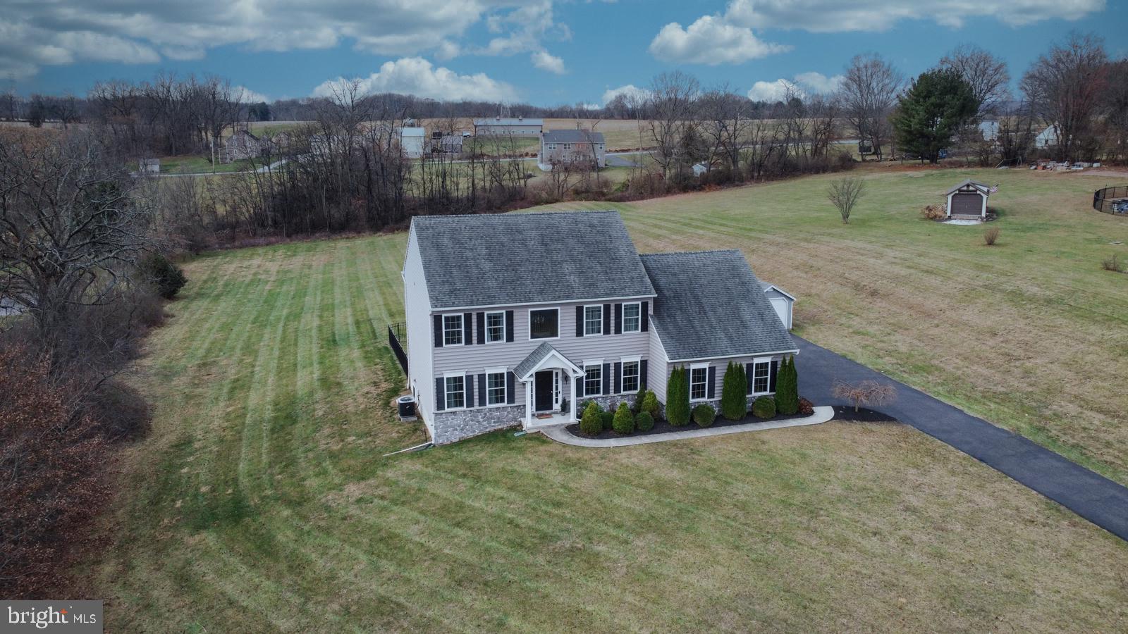 WALNUT SPRINGS EST - Residential