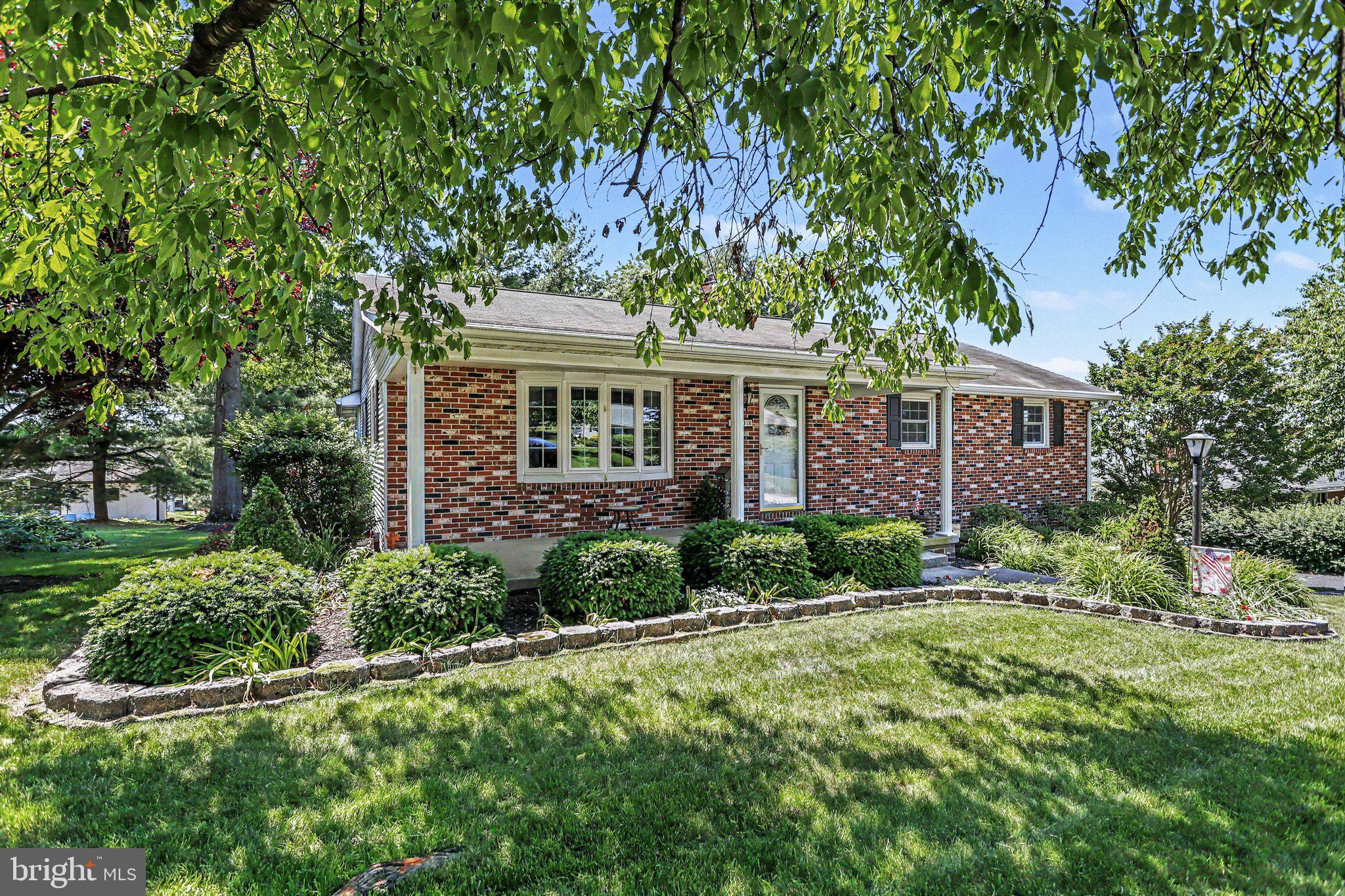150 MAYLYN AVENUE