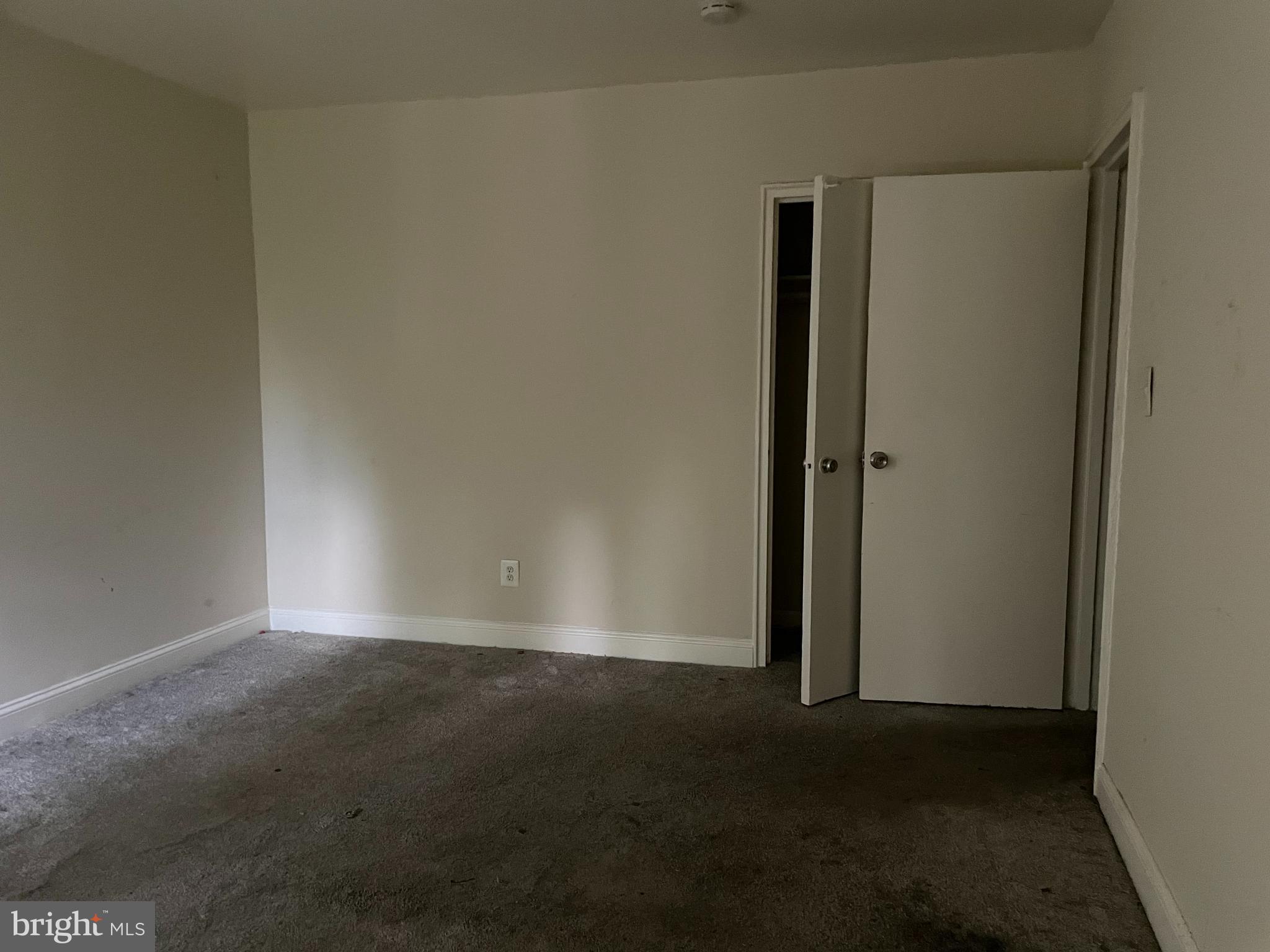 512 RIDGE ROAD SE 105
