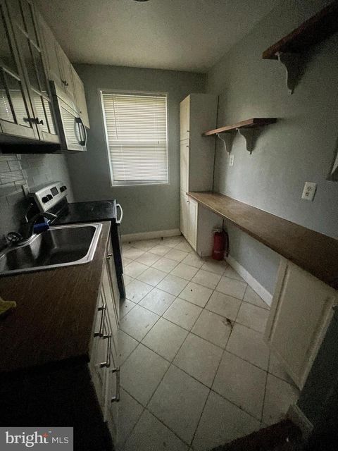 512 RIDGE ROAD SE 105 WASHINGTON DC 20019