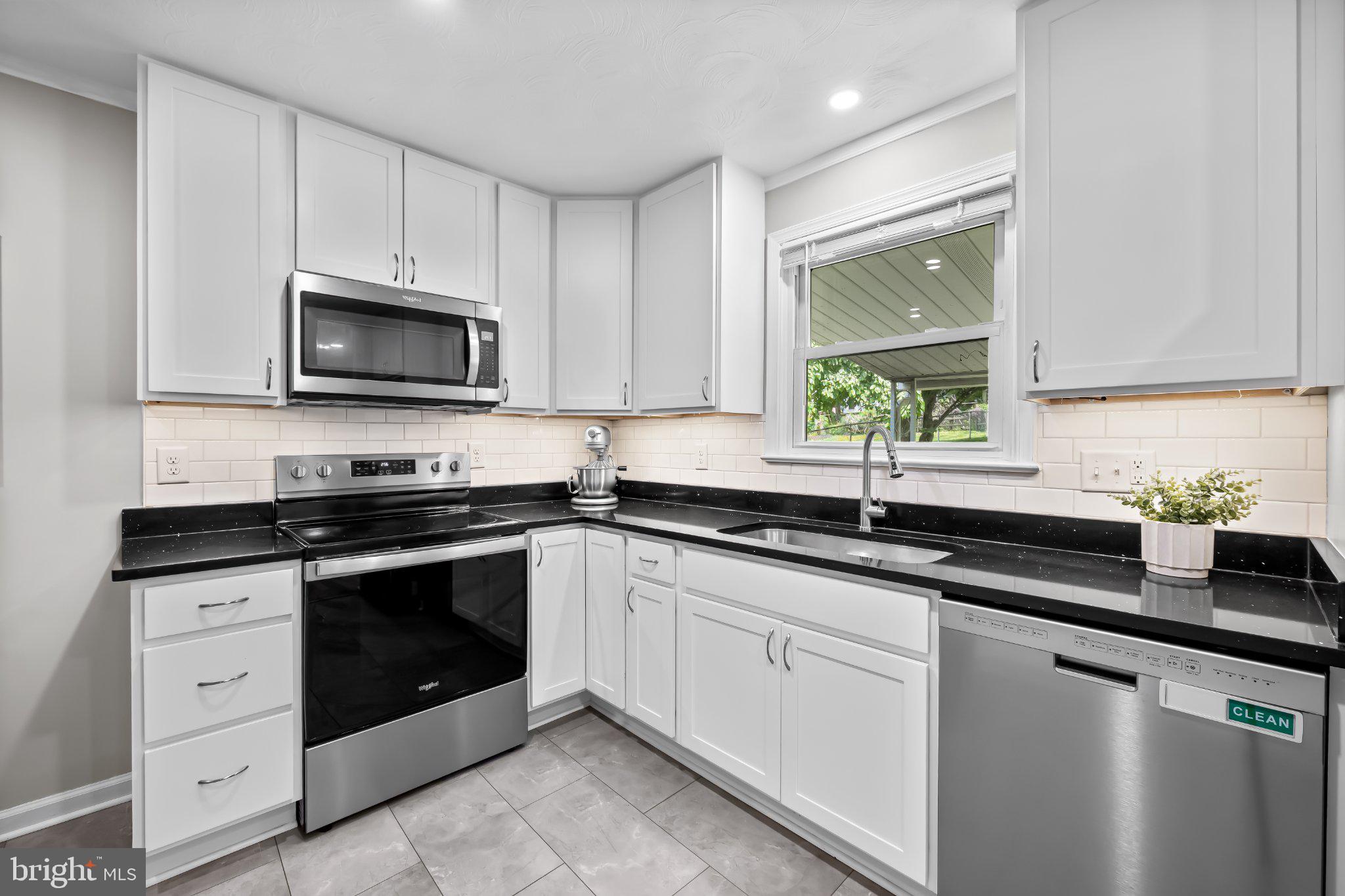 SULLIVAN HEIGHTS - Residential