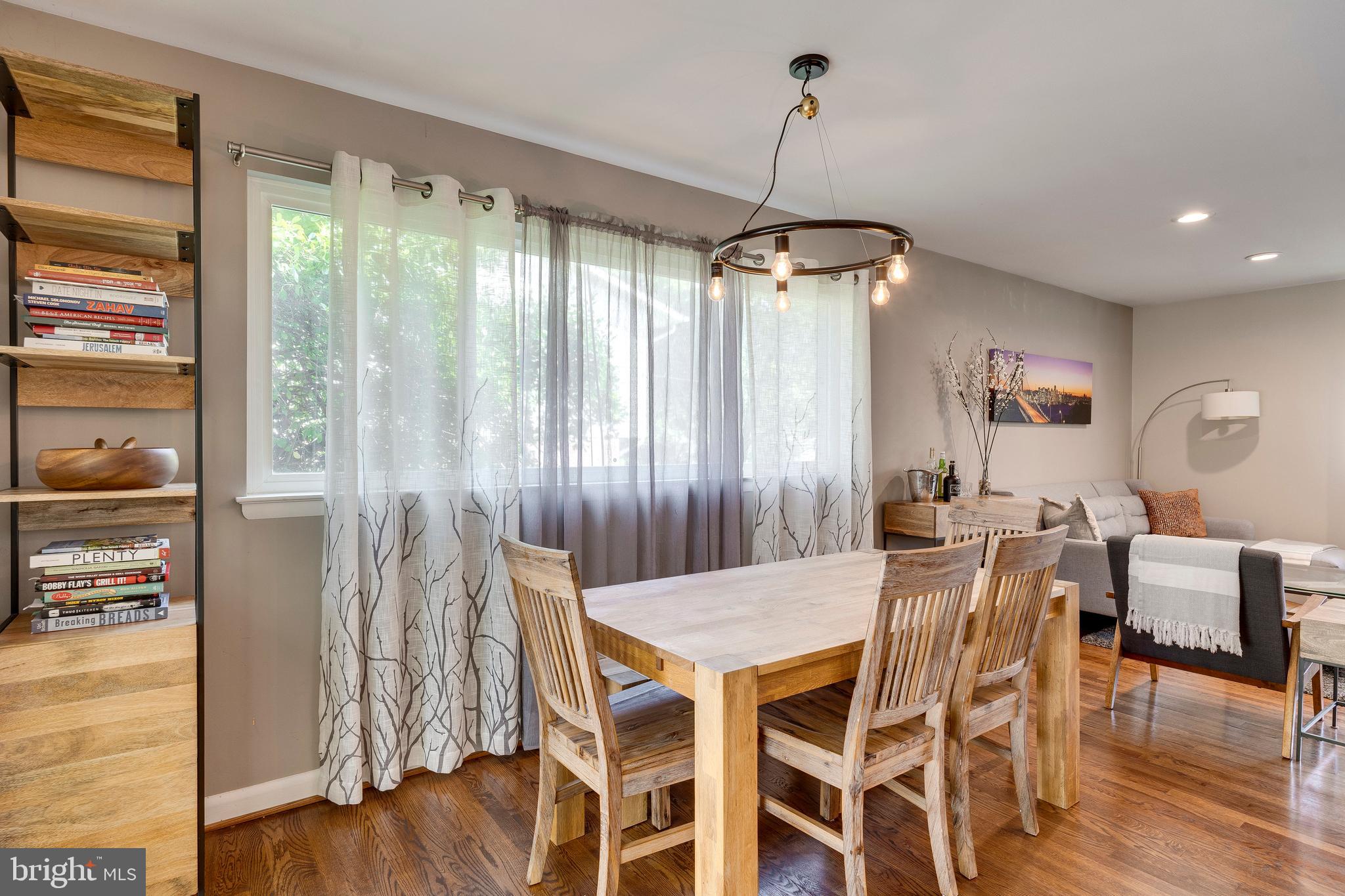 MONTROSE - Residential