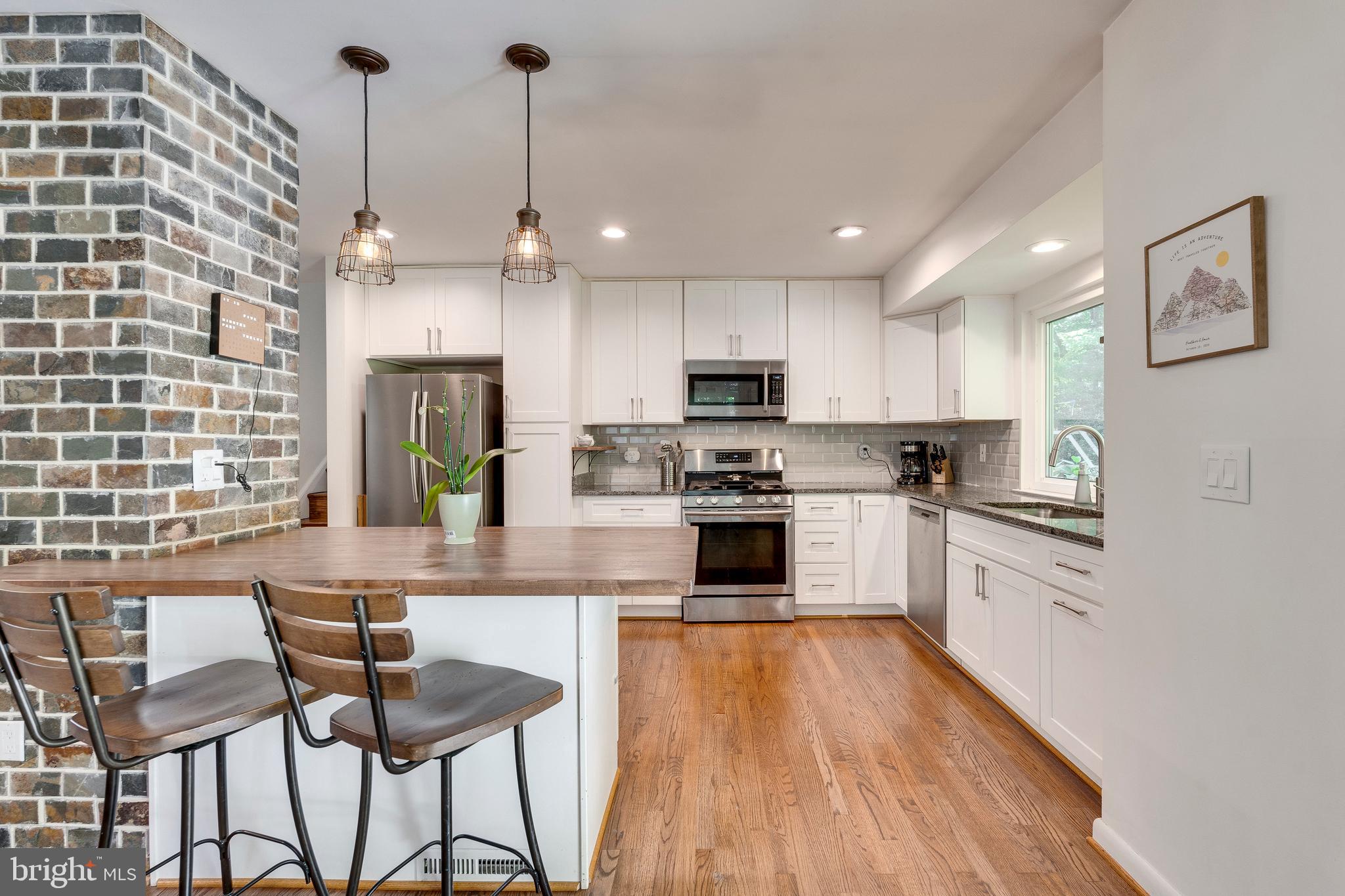 MONTROSE - Residential