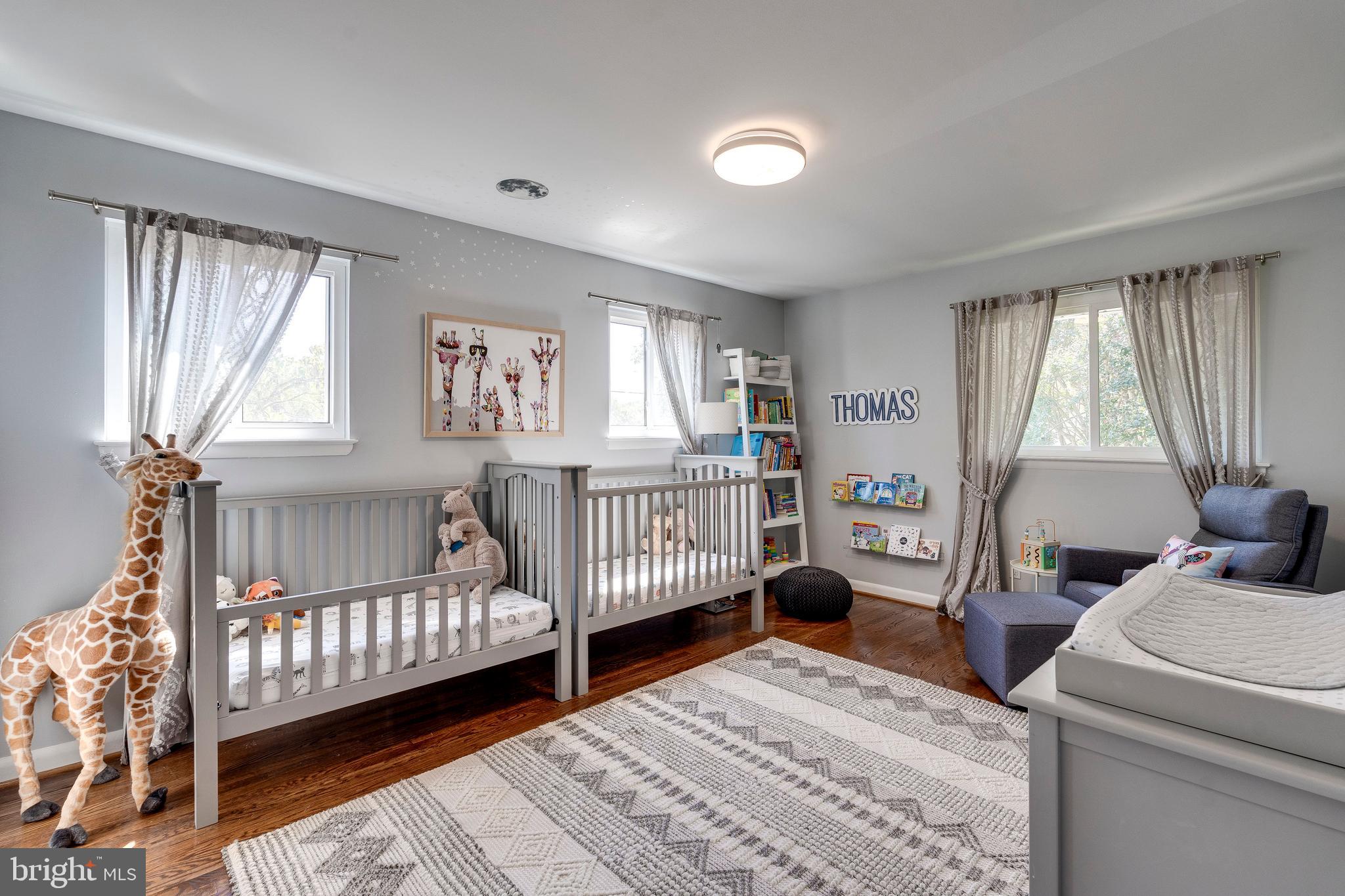 MONTROSE - Residential