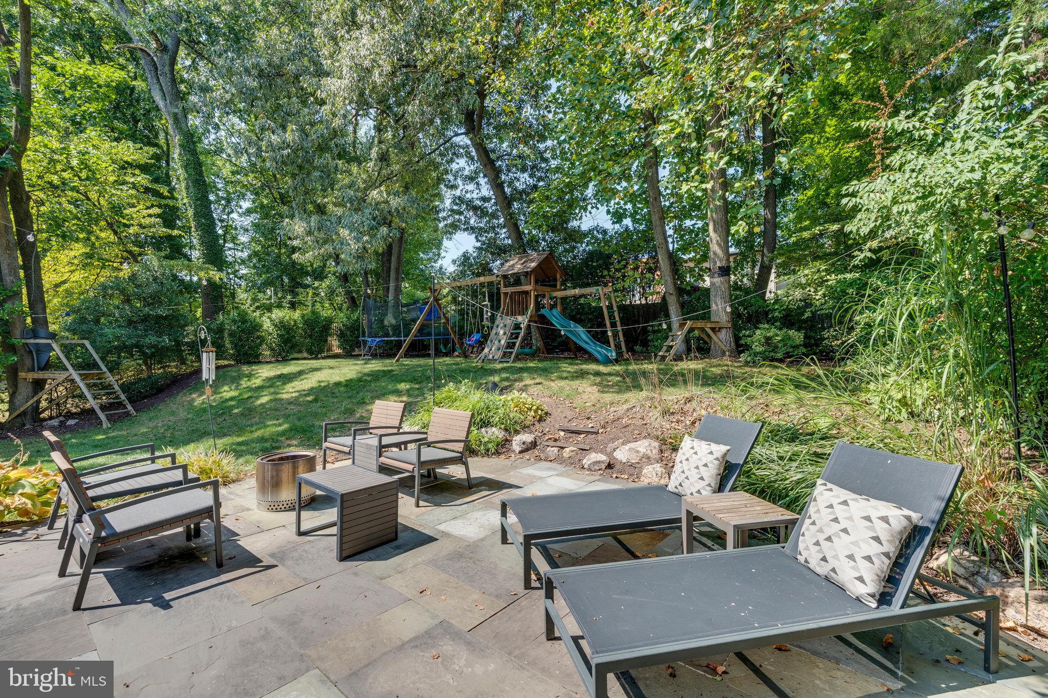 MONTROSE - Residential