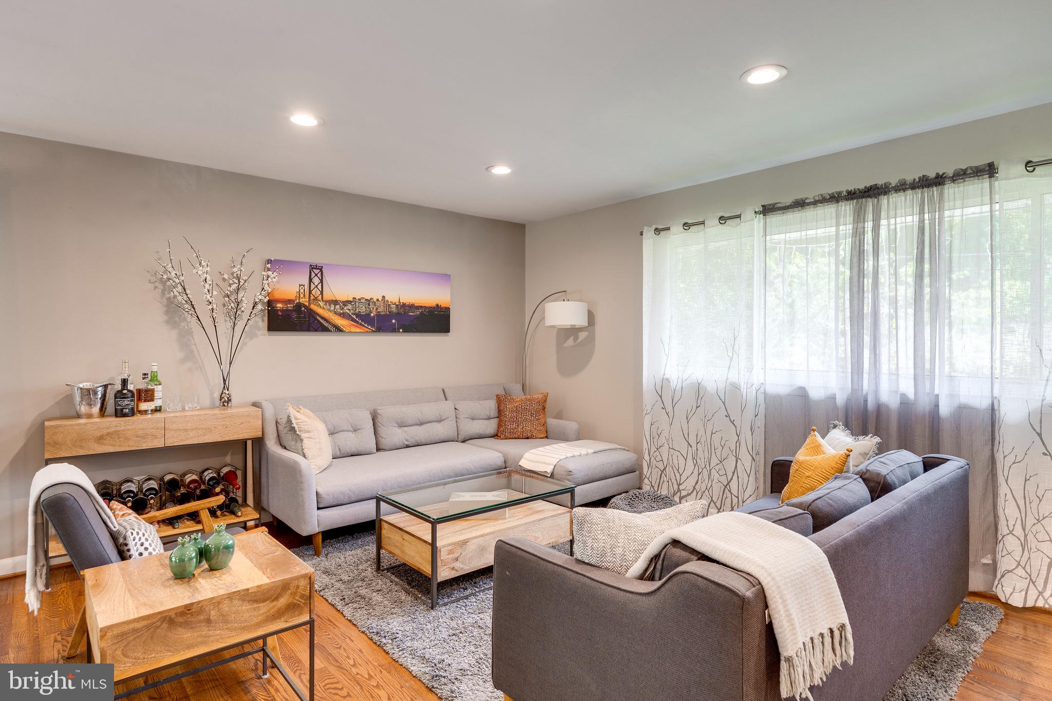 MONTROSE - Residential